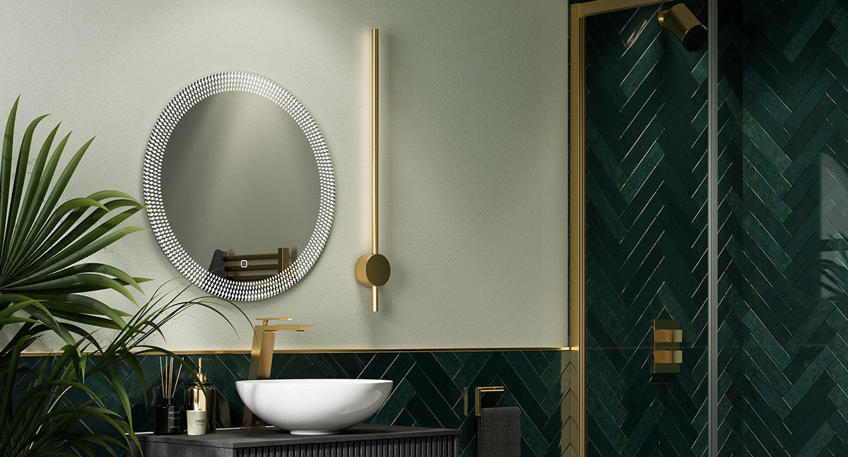 Bathroom wall lighting in minimalist bathroom