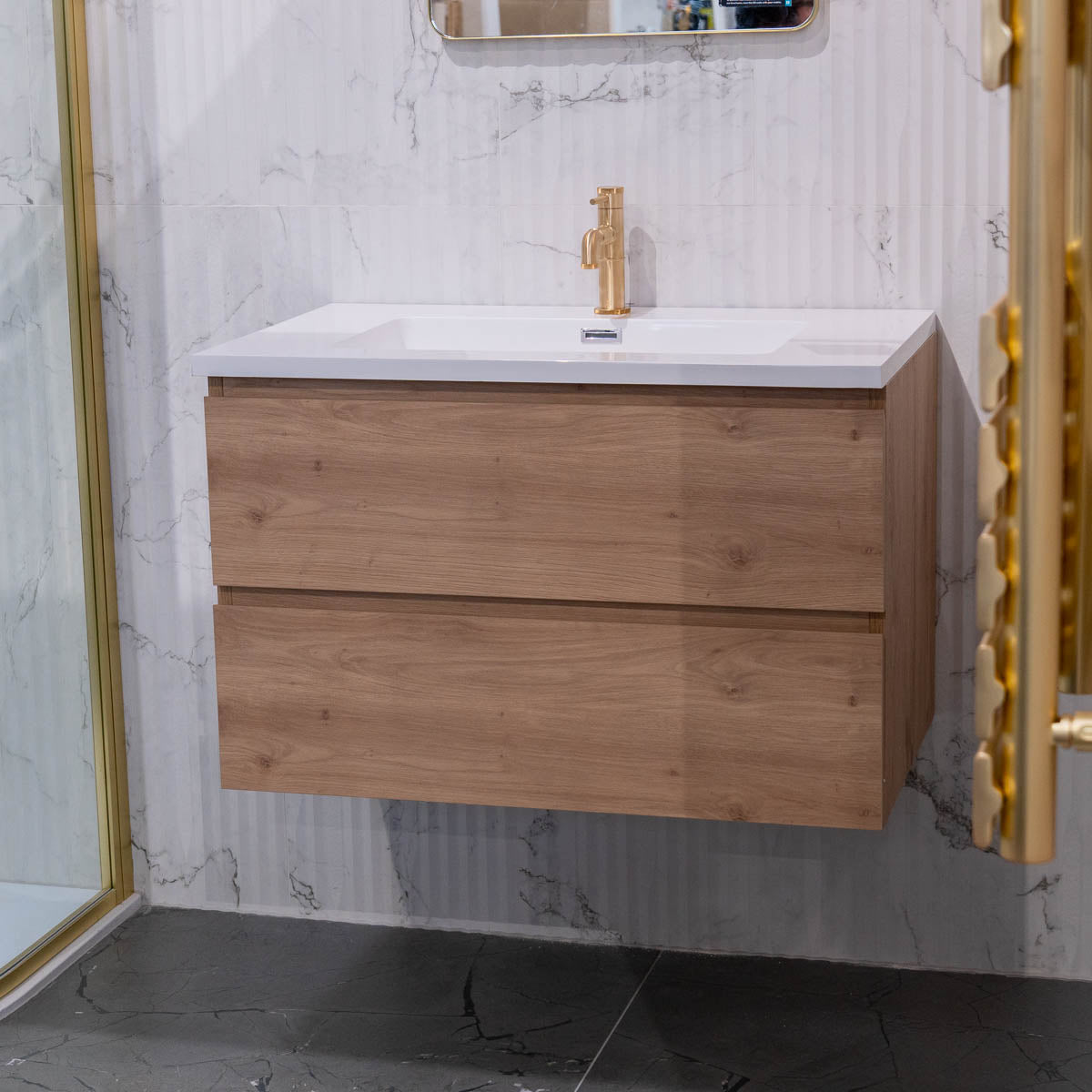 Granlusso Rocco Oak Wall Mounted Vanity Unit With White Washbasin