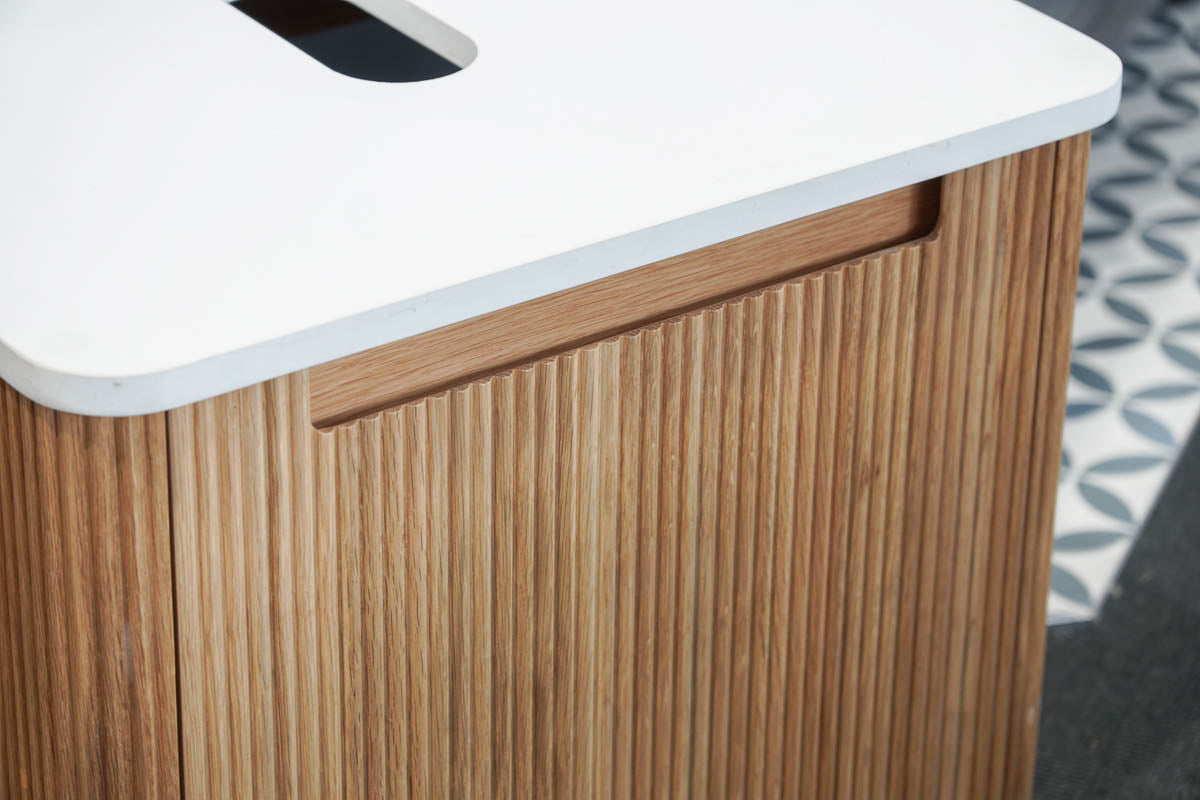 Ex-Display Granlusso™ Amalfi 600 Oak Fluted Wall Mounted Vanity Unit With Worktop
