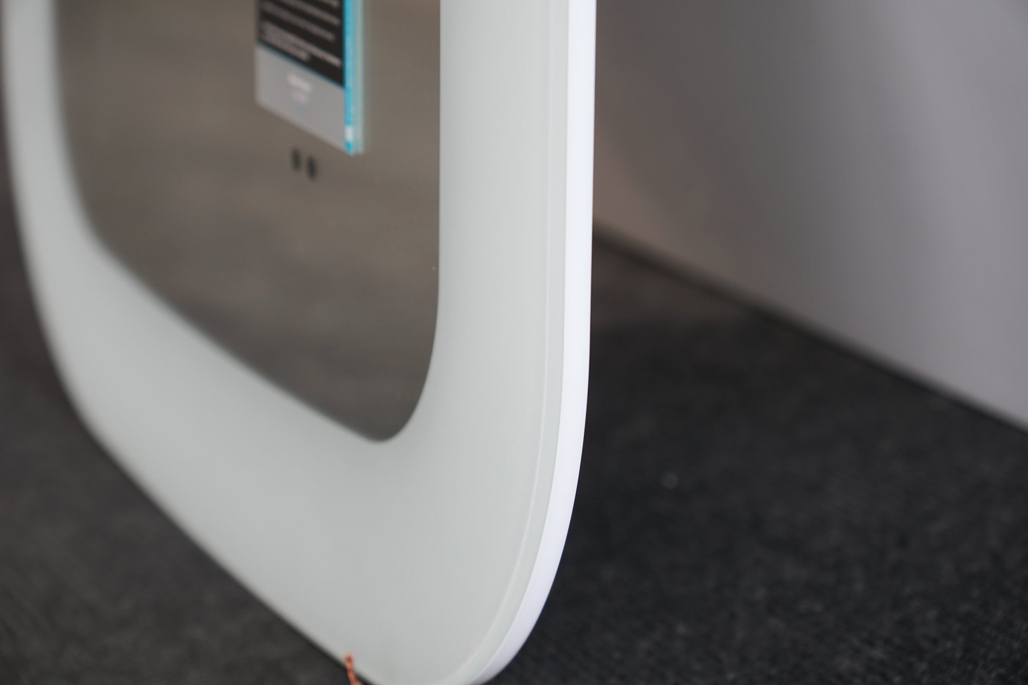 Ex-Display HiB Cassini 60 Curve Deep Border LED Illuminated Mirror