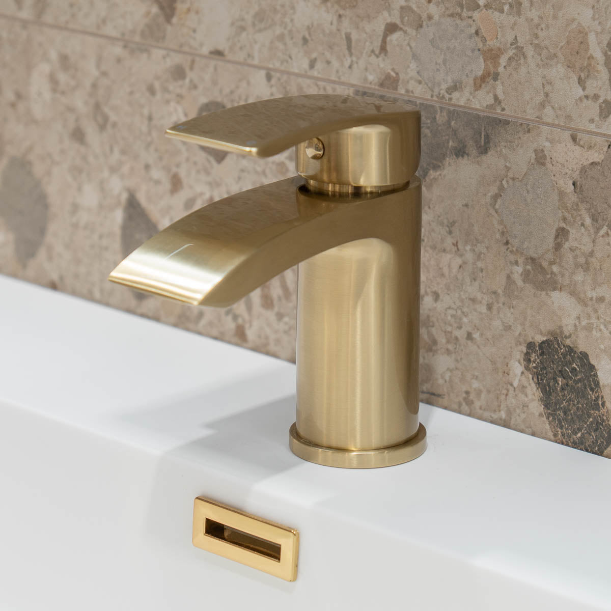Granlusso™ Amalfi Basin Mixer With Click-Clack Waste - Brushed Brass