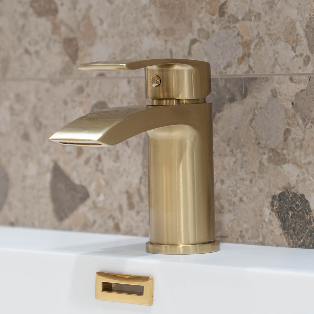 Granlusso™ Amalfi Basin Mixer With Click-Clack Waste - Brushed Brass