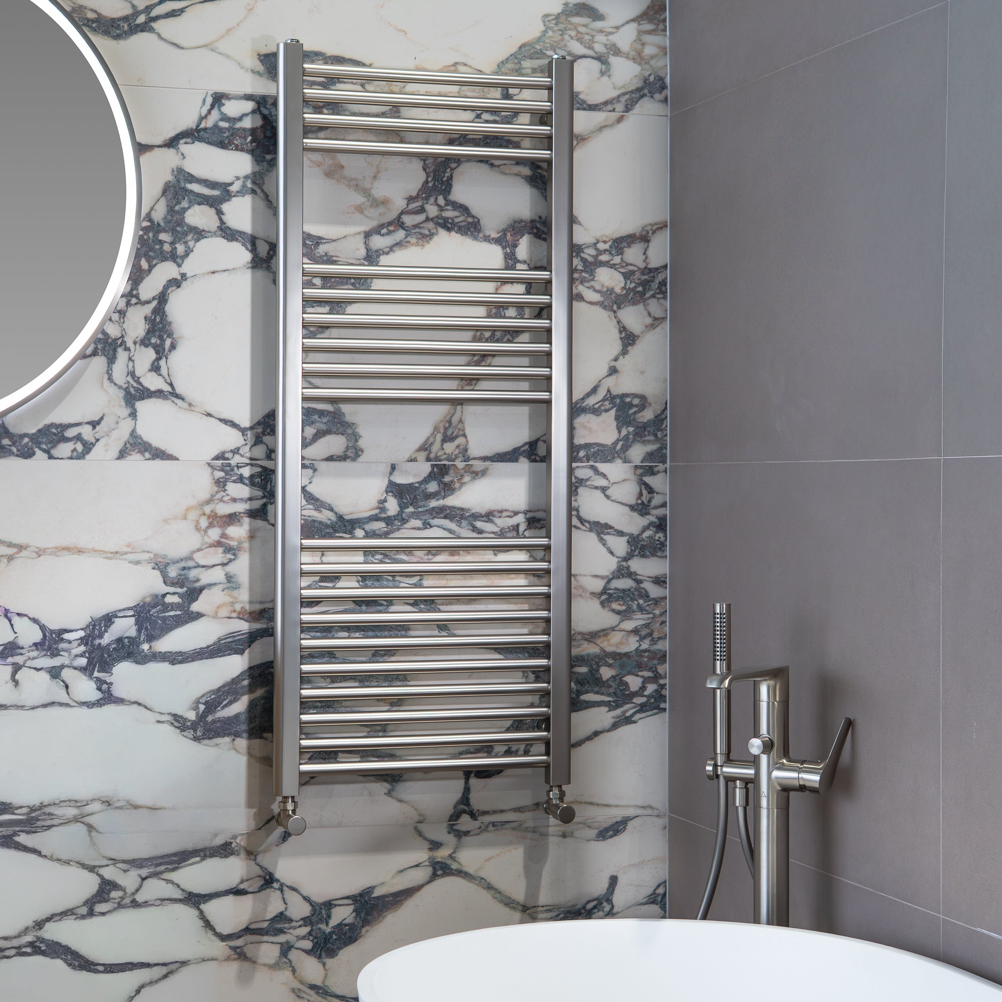 Como Aromawell Heated Towel Rail - Brushed Nickel