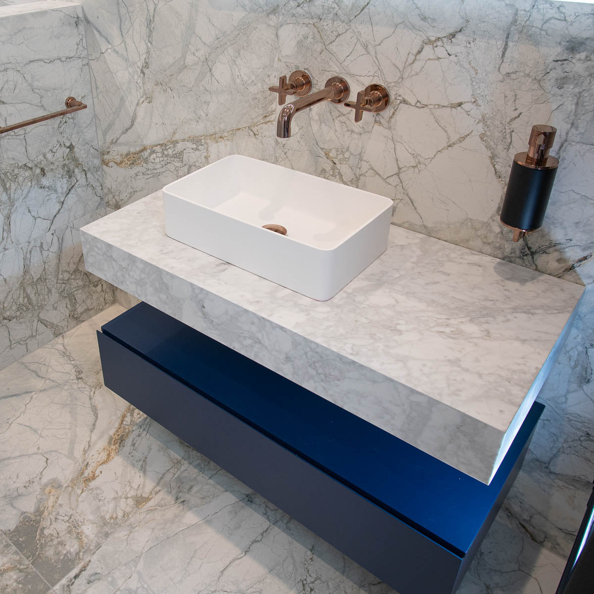 Fiora Pure Designer Floating Tabletop Console