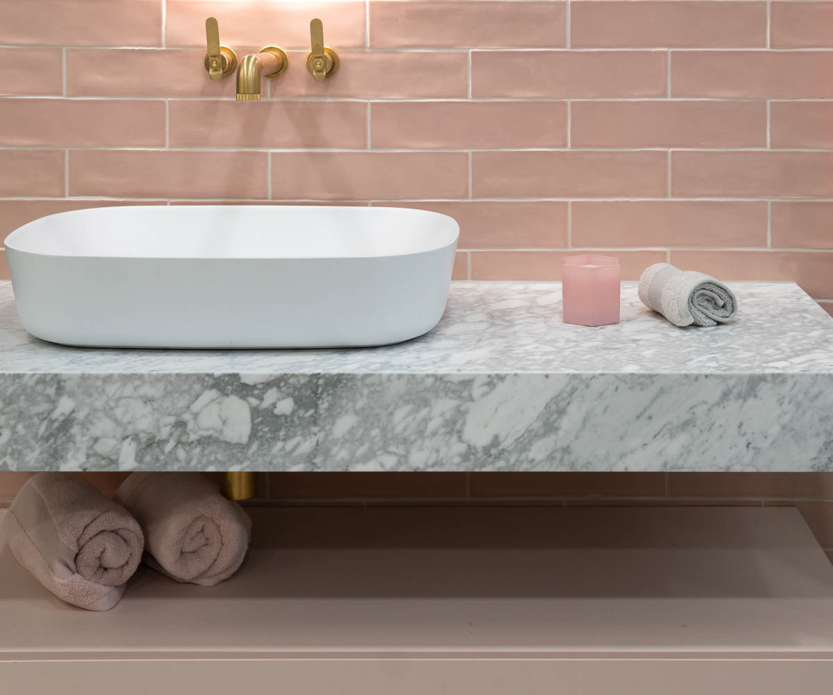 Fiora Pure Designer Floating Tabletop Console