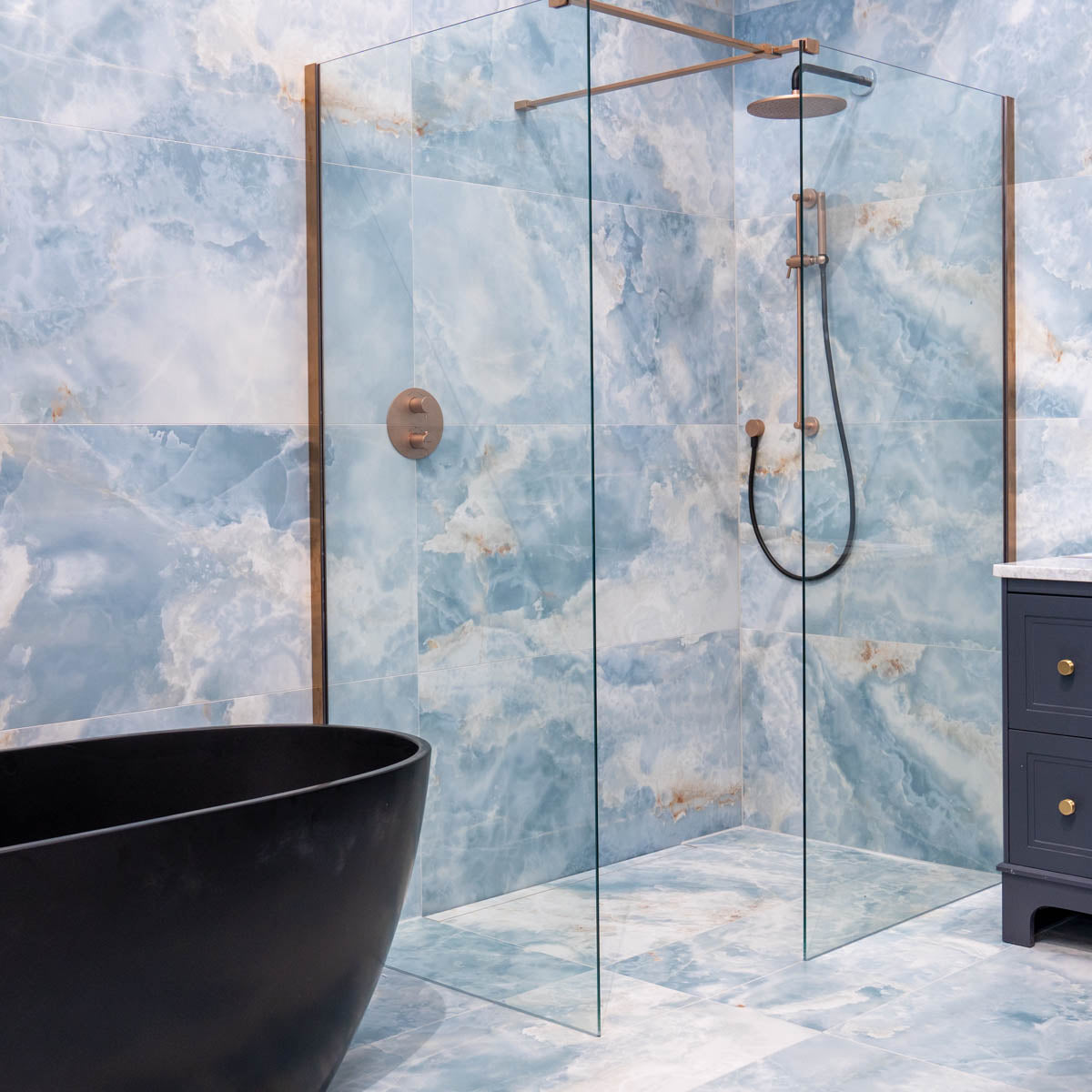 Granlusso 8 Clear Glass Wetroom Shower Screen - Brushed Bronze