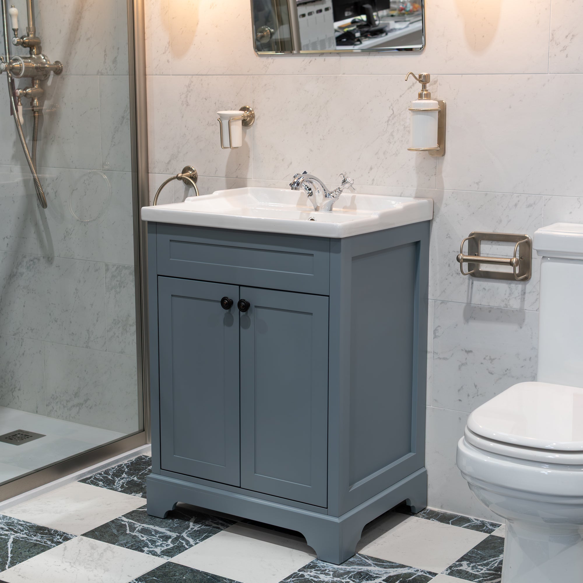 Granlusso™ Ailesbury Floorstanding 2-Door Vanity Unit and Basin