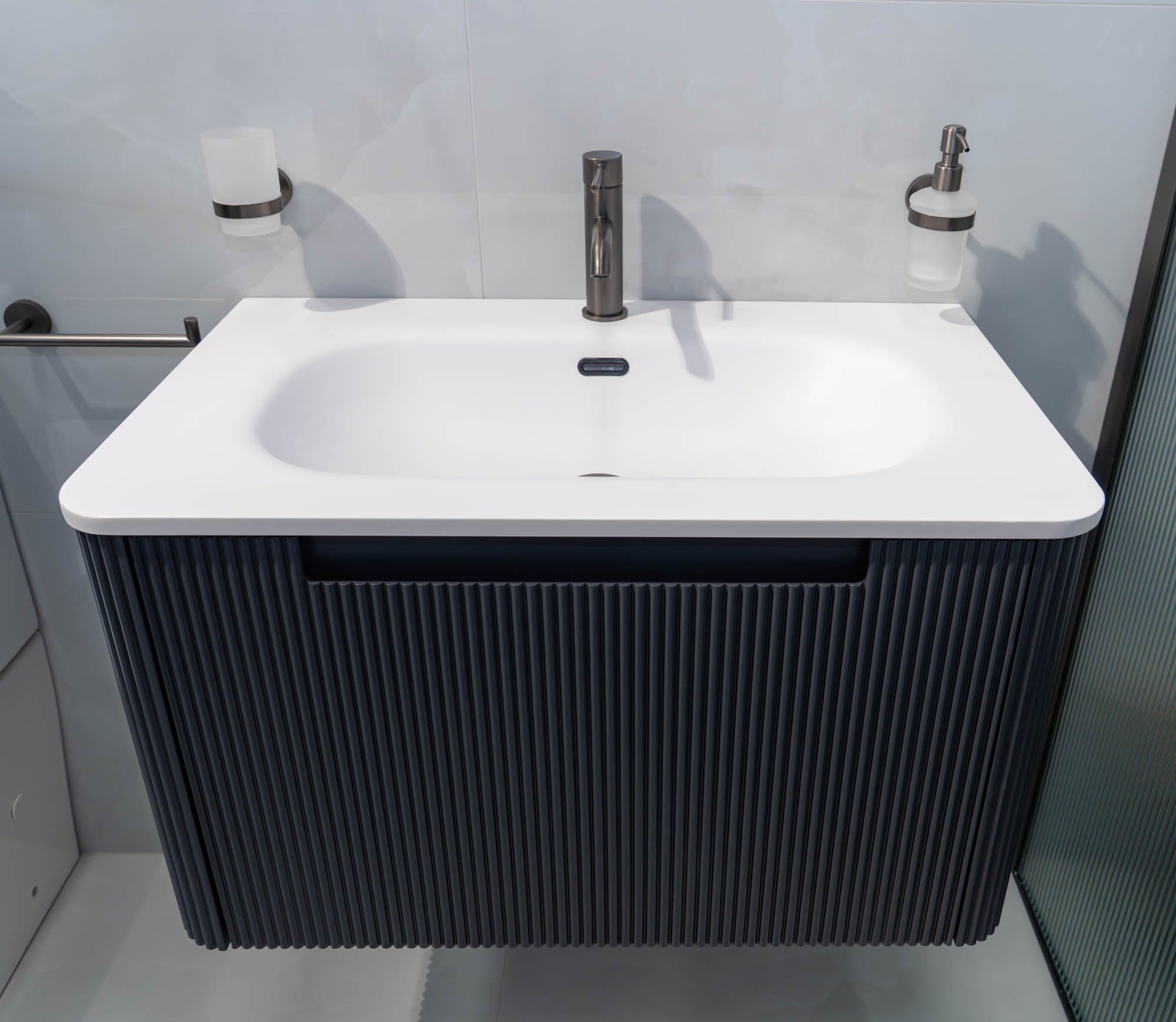 Granlusso™ Amalfi 800mm Fluted Midnight Grey Wall Mounted Vanity Unit With Washbasin