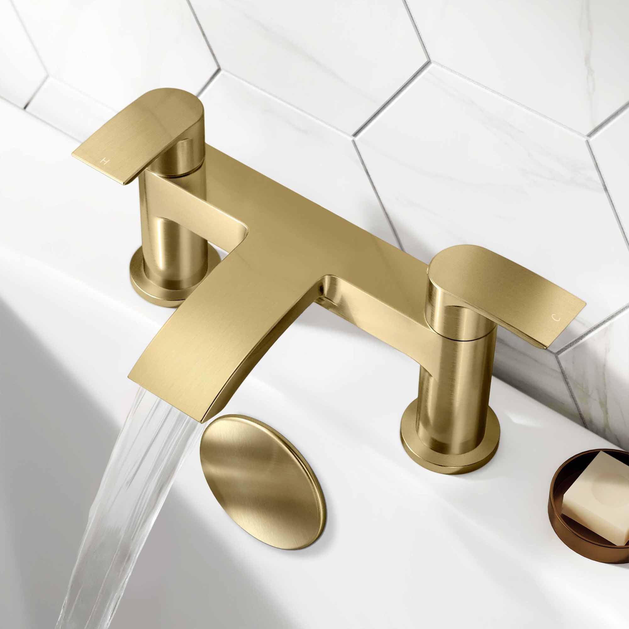 granlusso amalfi deck mounted bath filler brushed brass