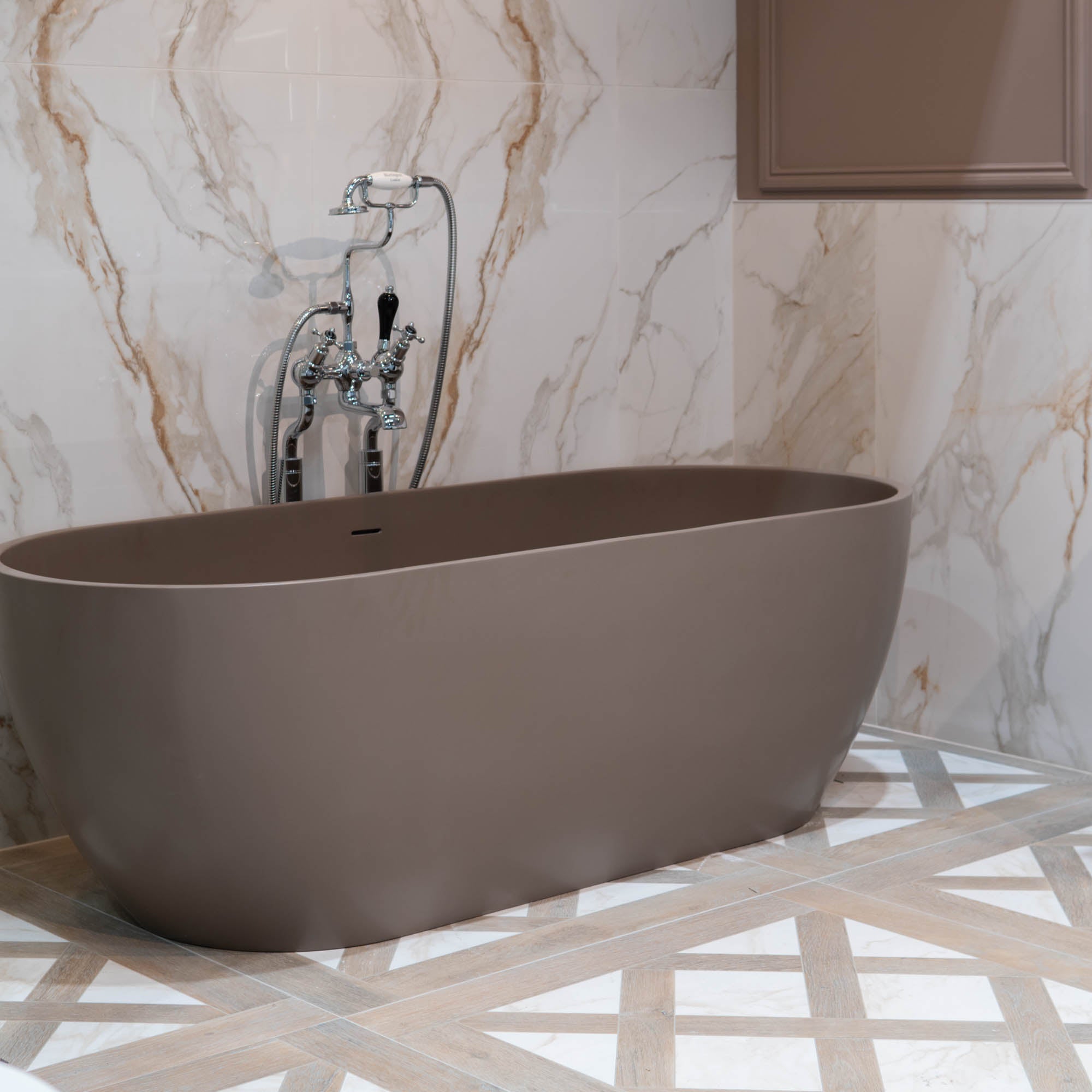 Granlusso Amalfi 1700 Freestanding Solid Stone Bath - Earth