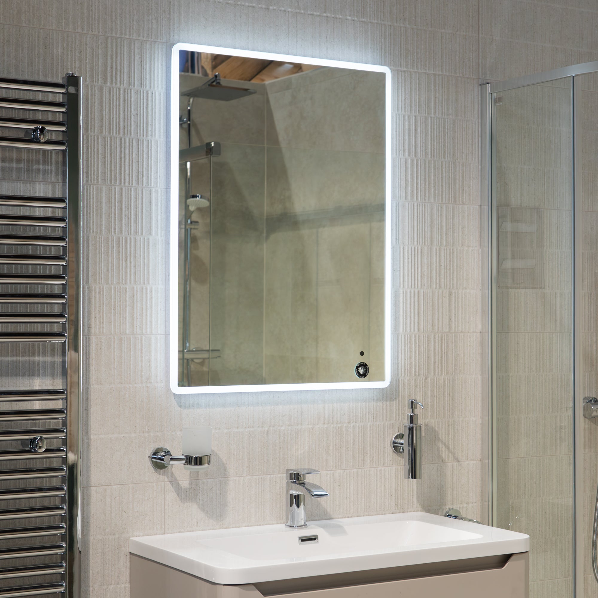 Granlusso Enzo LED Illuminated Fog Free Mirror