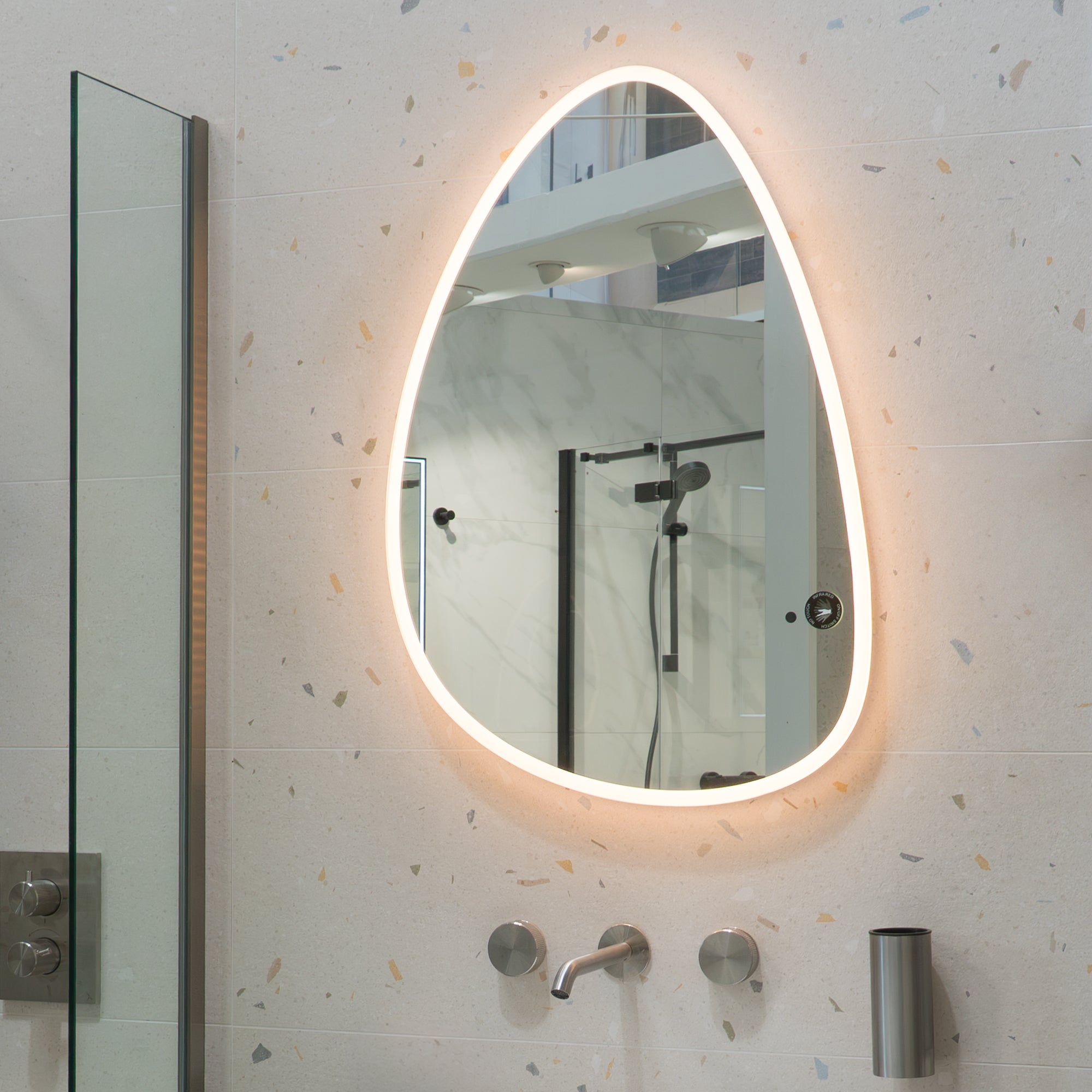 Granlusso Pebble LED Bathroom Mirror - 800x550mm