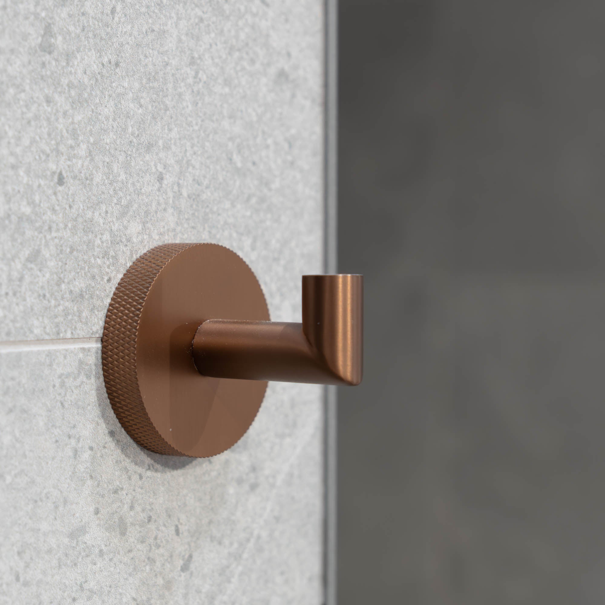 granlusso portofino knurled robe hook brushed bronze