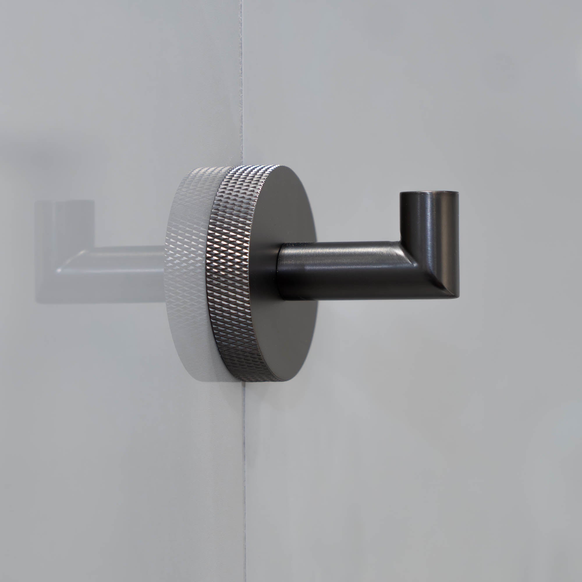 granlusso portofino knurled robe hook gunmetal