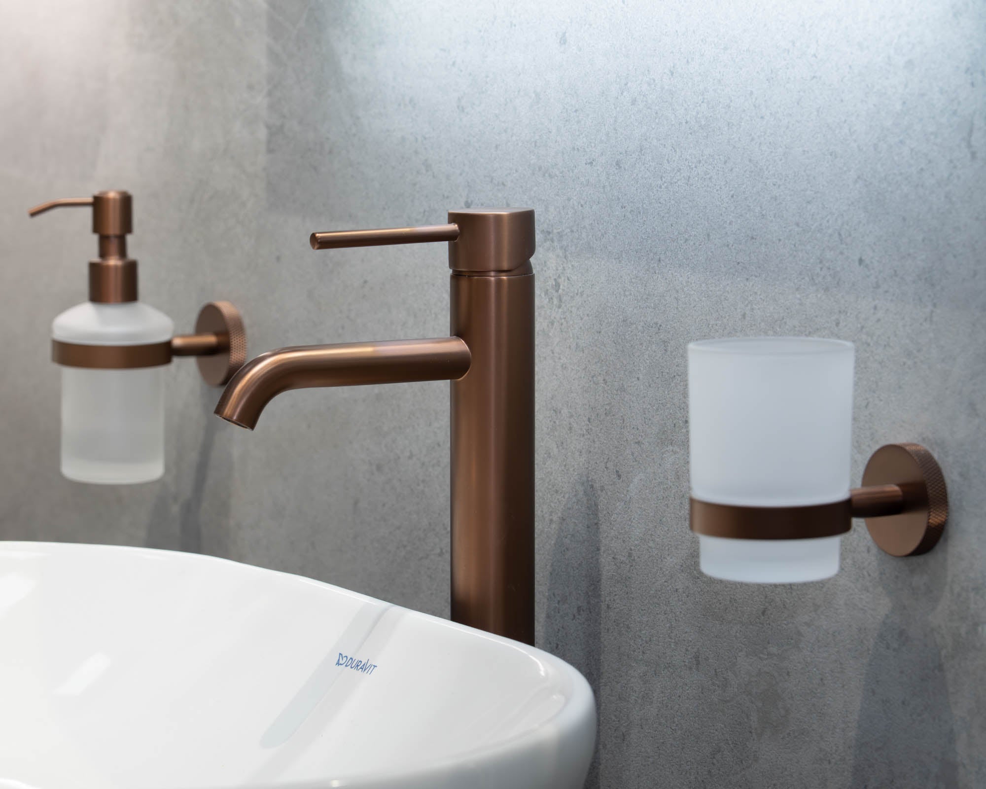Granlusso Portofino Knurled Soap Dispenser bronze
