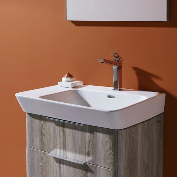 Lifestyle image of the Laufen Moderna wall-hung vanity unit and washbasin in ash colour.