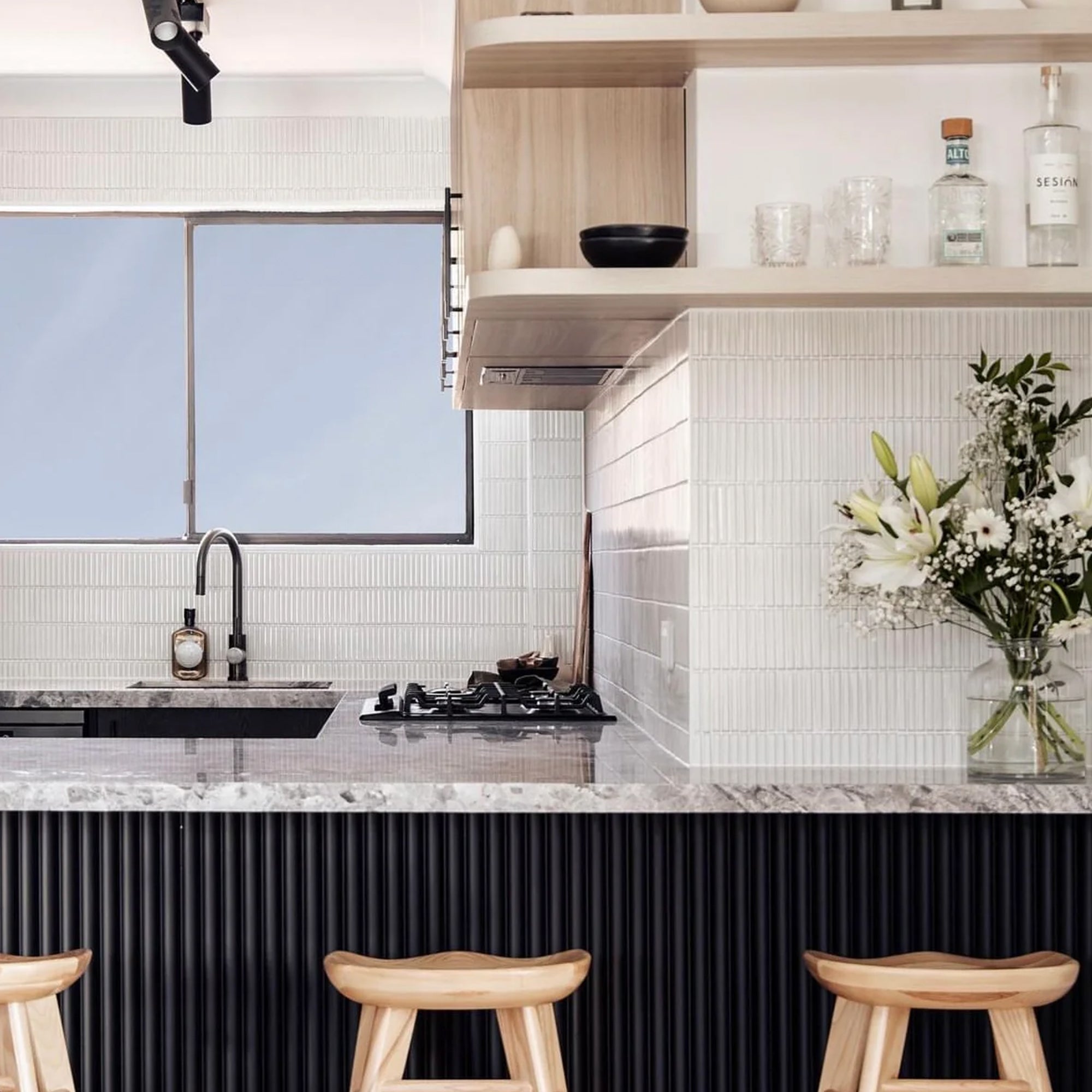 Linea Bianco Kit-Kat Wall & Floor Mosaic Tile 30x29cm Gloss