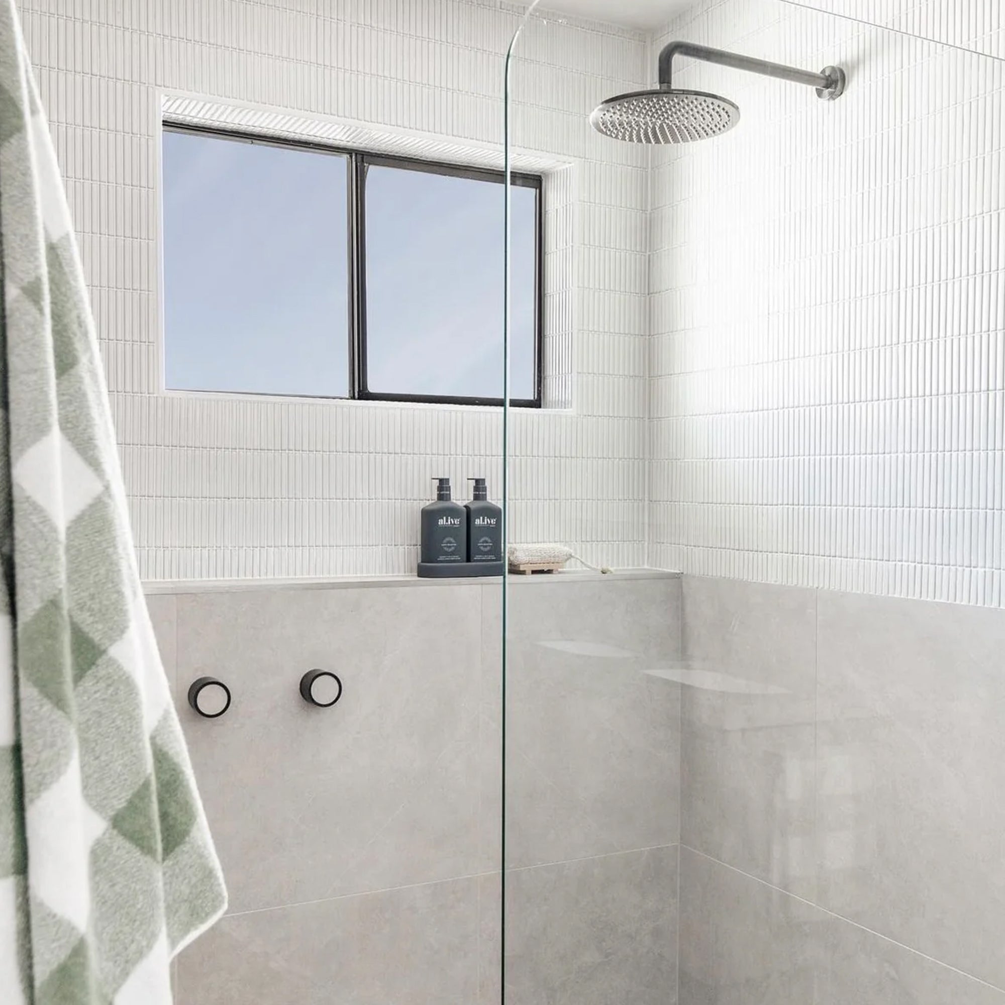 Linea Bianco Kit-Kat Wall & Floor Mosaic Tile 30x29cm Gloss