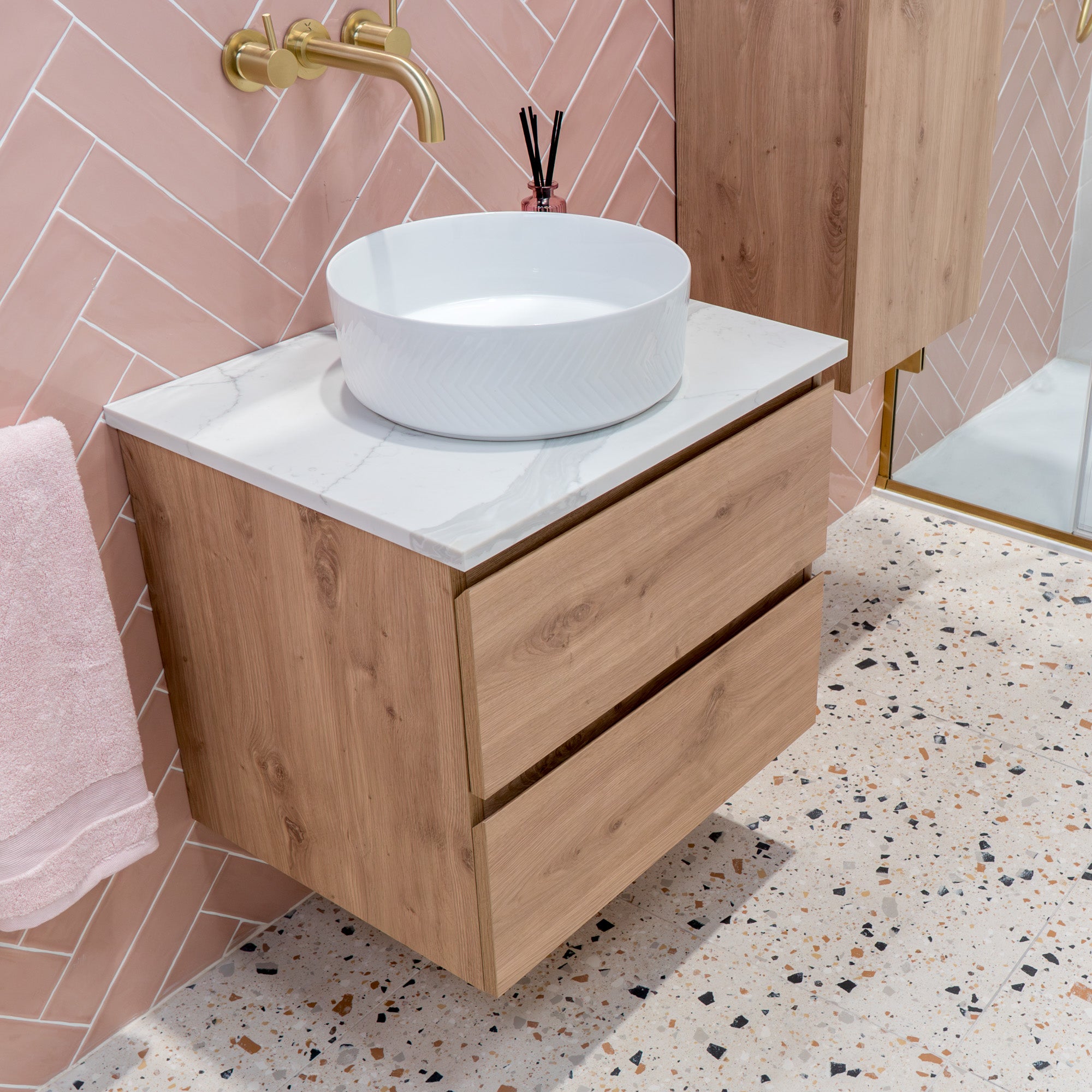 Granlusso™ Rocco Oak Wall Mounted Vanity Unit With Carrara Marble Effect Worktop