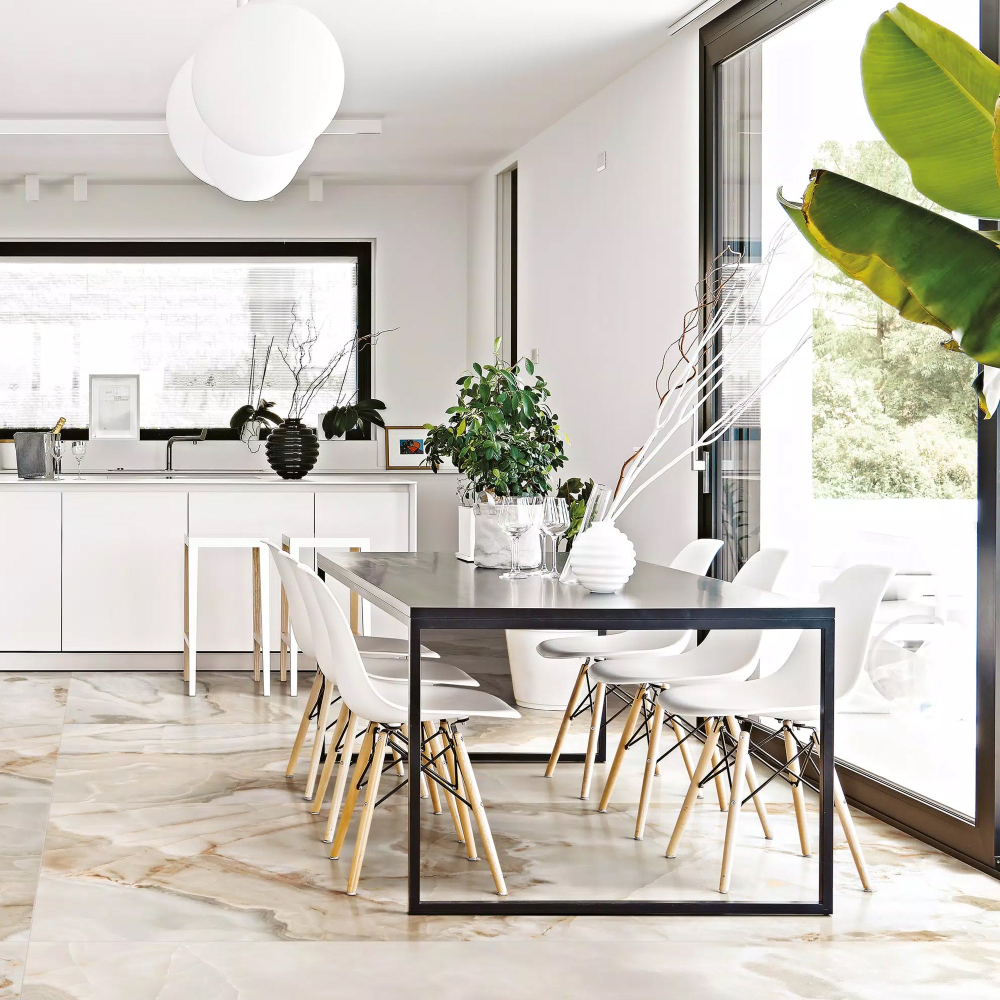 Lifestyle image featuring Rêves Noisette Onyx Effect porcelain gloss tiles, supplied by Deluxe Bathrooms.