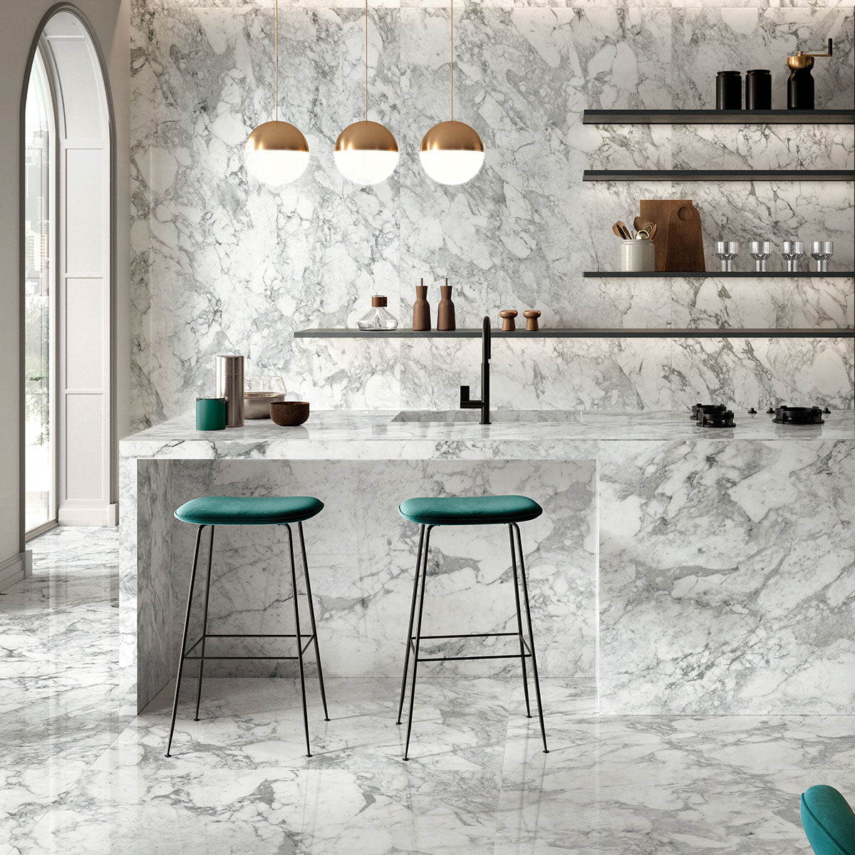 Deluxe Calacatta Cervaiole Marble Effect Porcelain Tile Feature