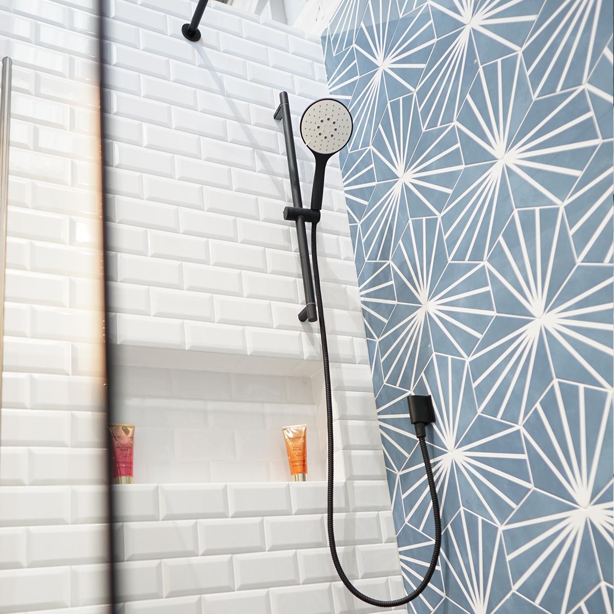 Deluxe Mini Metro Bevel Edge Gloss Tile 7.5x15cm