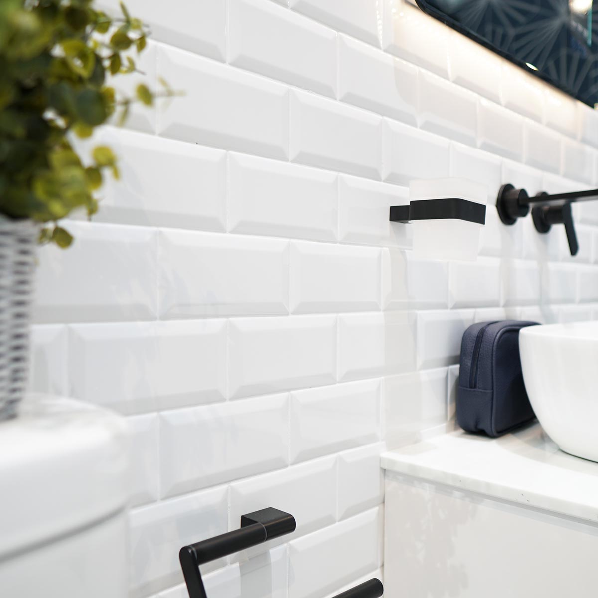 Deluxe Mini Metro Bevel Edge Gloss Tile 7.5x15cm