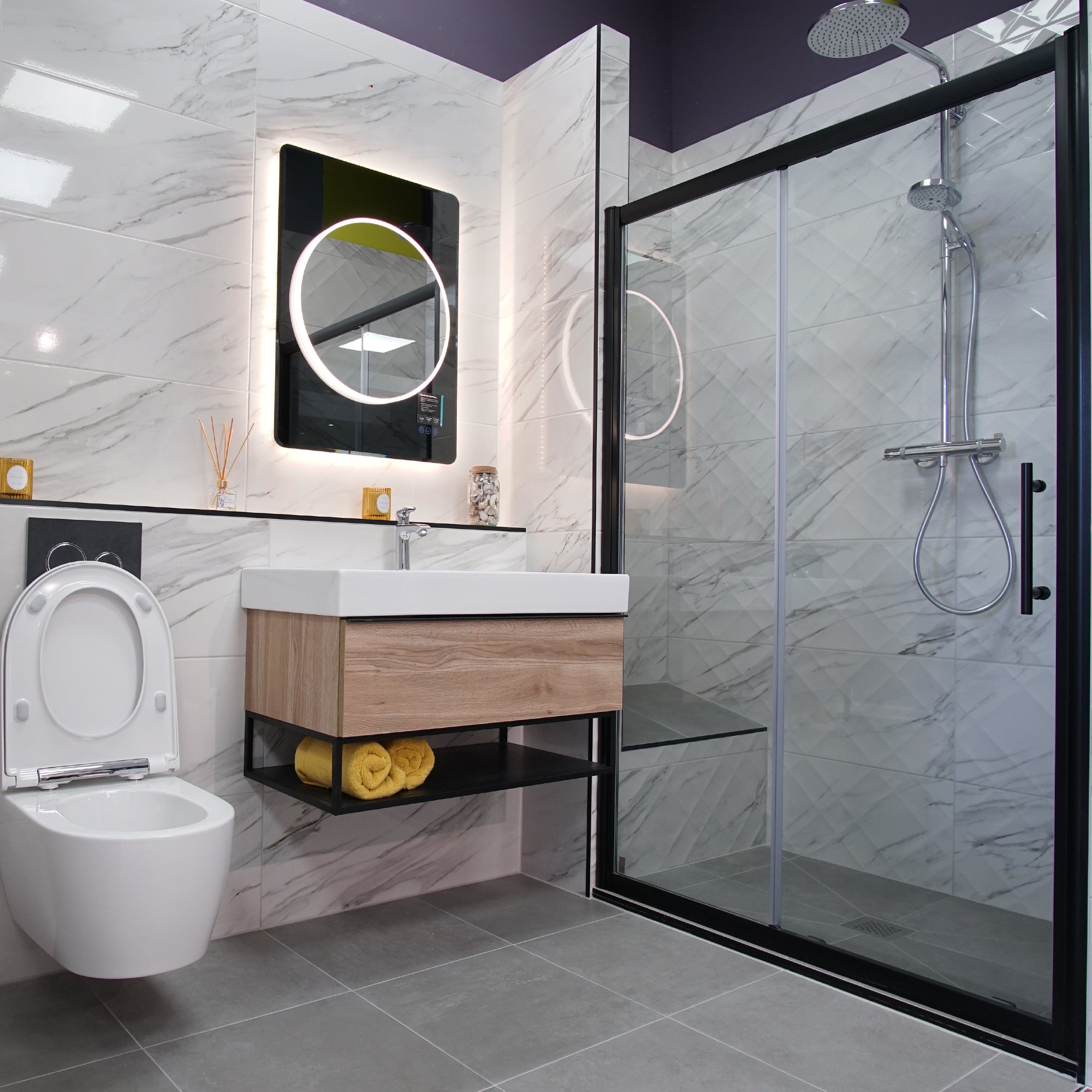 iFOUR Framed Sliding Shower Door