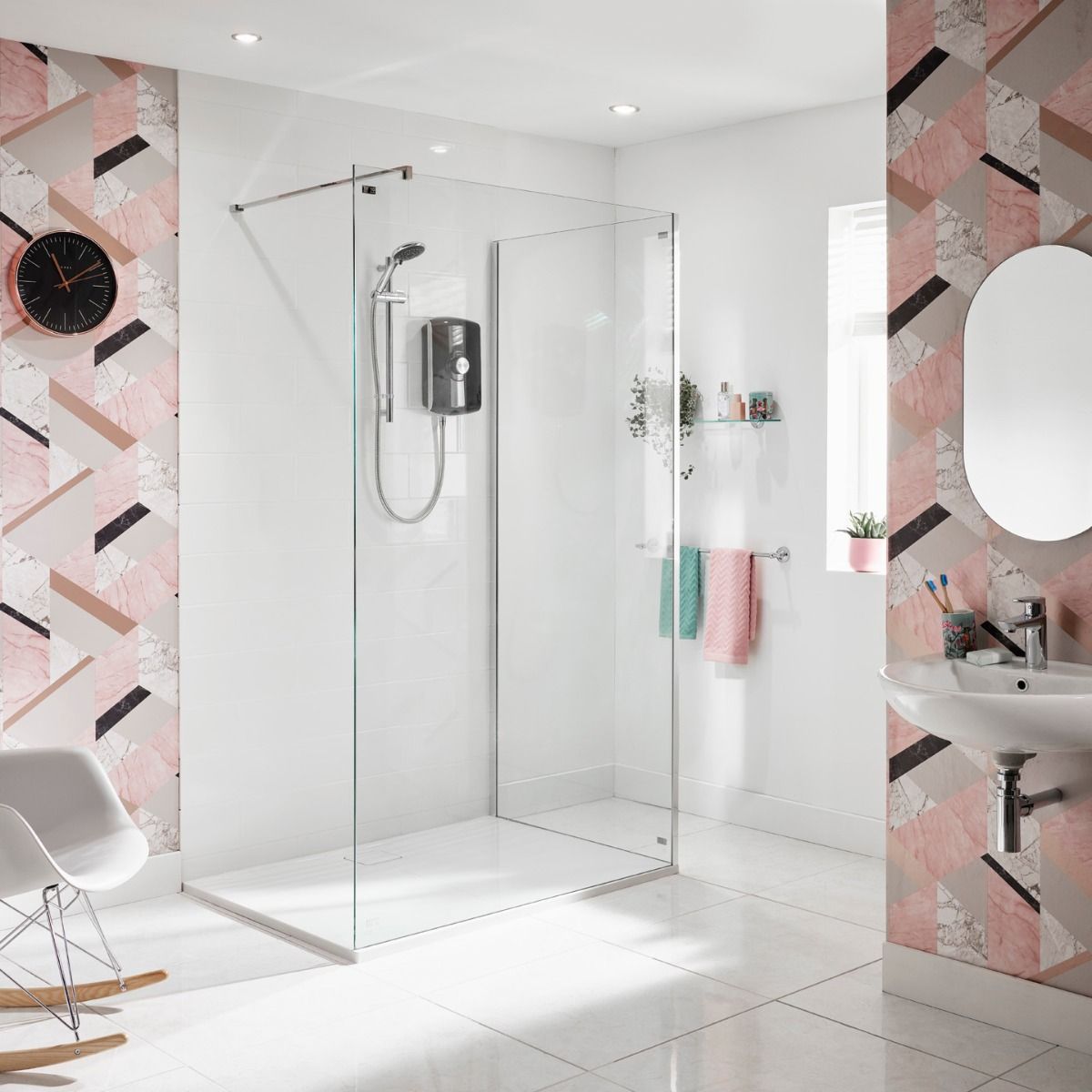 Triton Amore Gloss Black Electric Shower