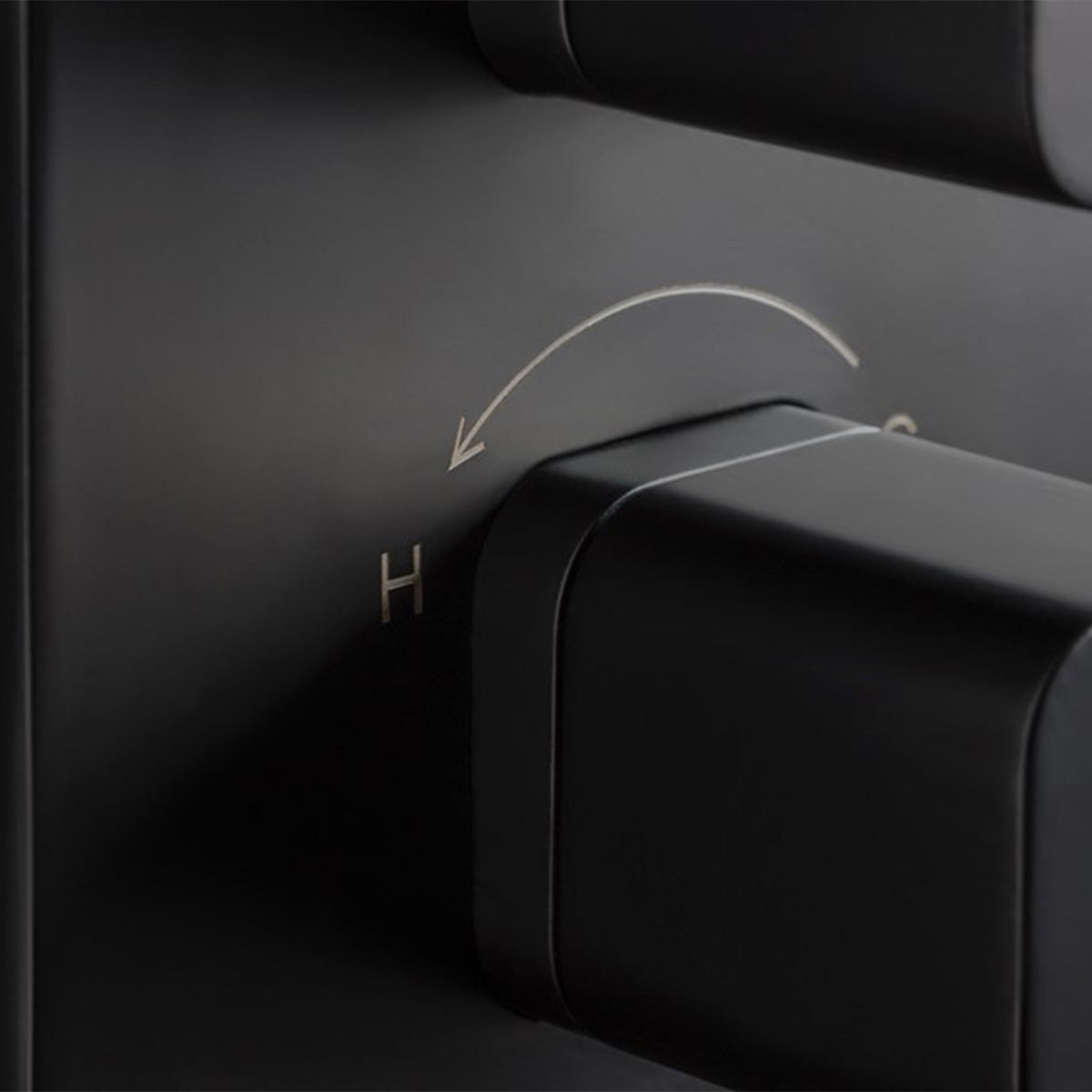 crosswater glide ii thermostatic shower valve black close up