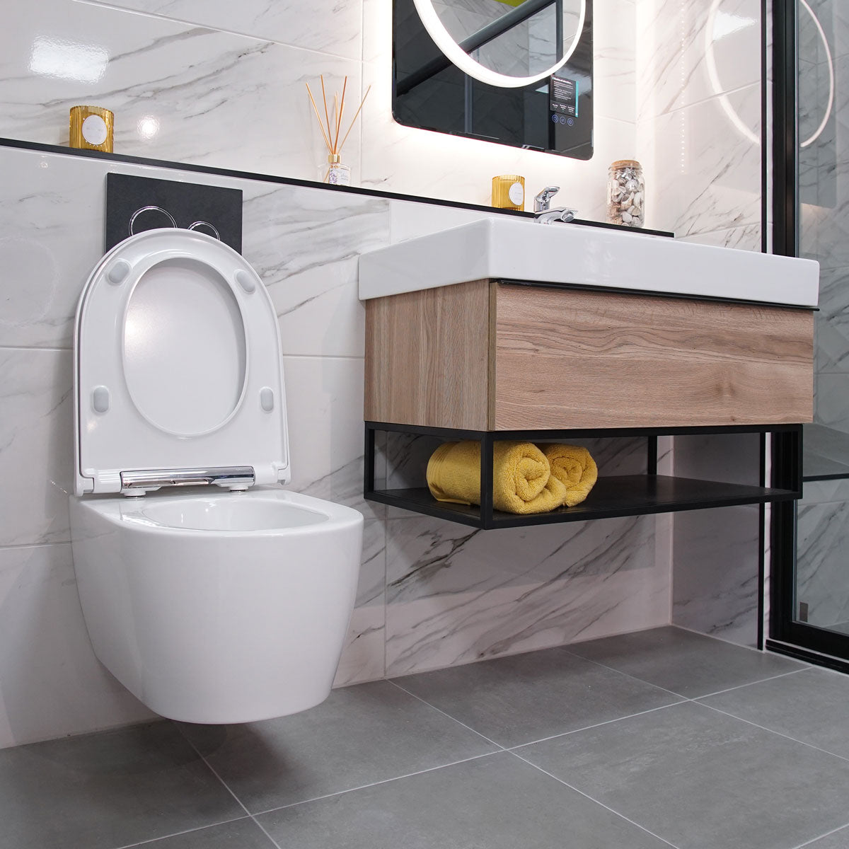 Geberit One Rimless Wall Hung TurboFlush WC Pan With Soft Close Seat