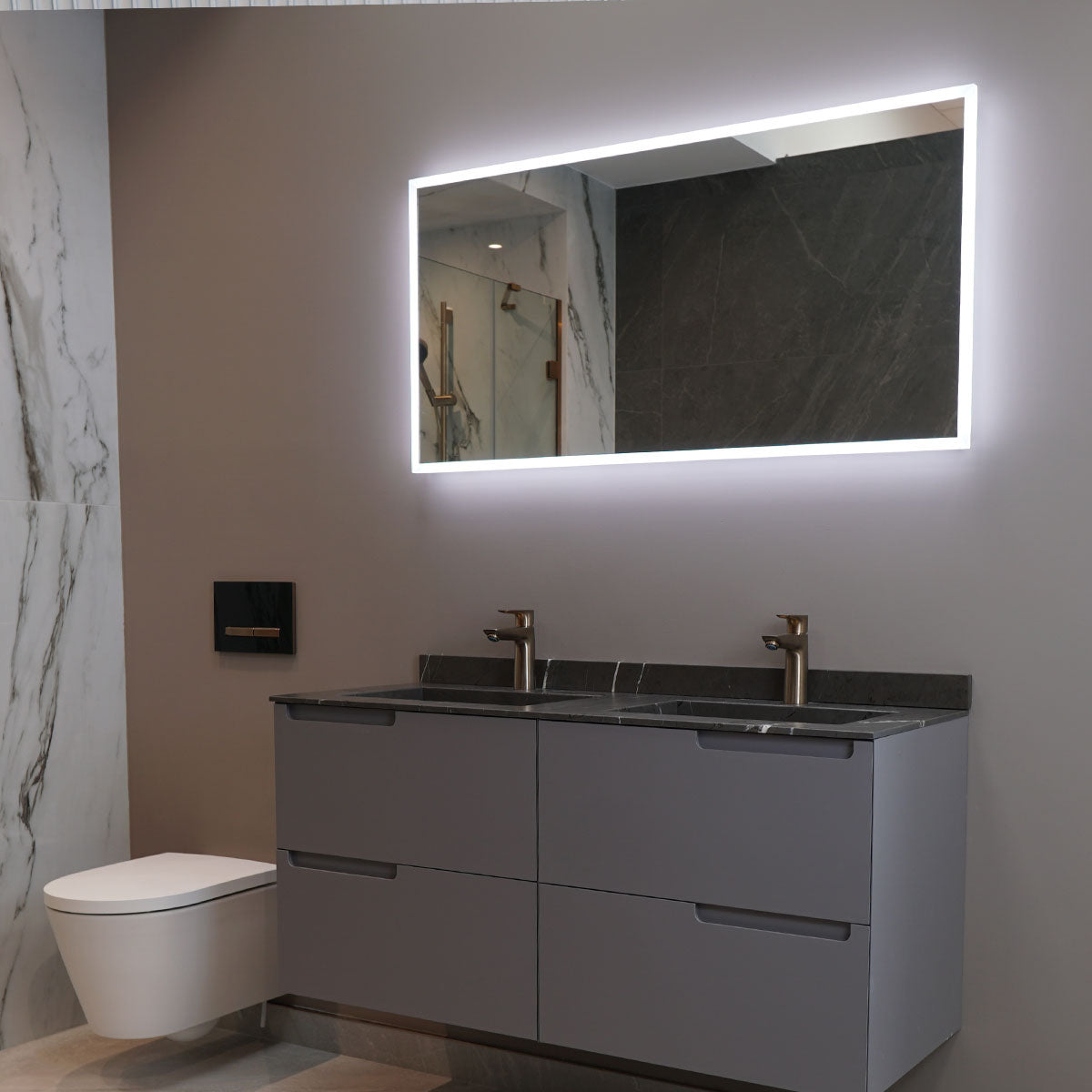 HiB Globe LED Illuminated Fog Free Bathroom Mirror