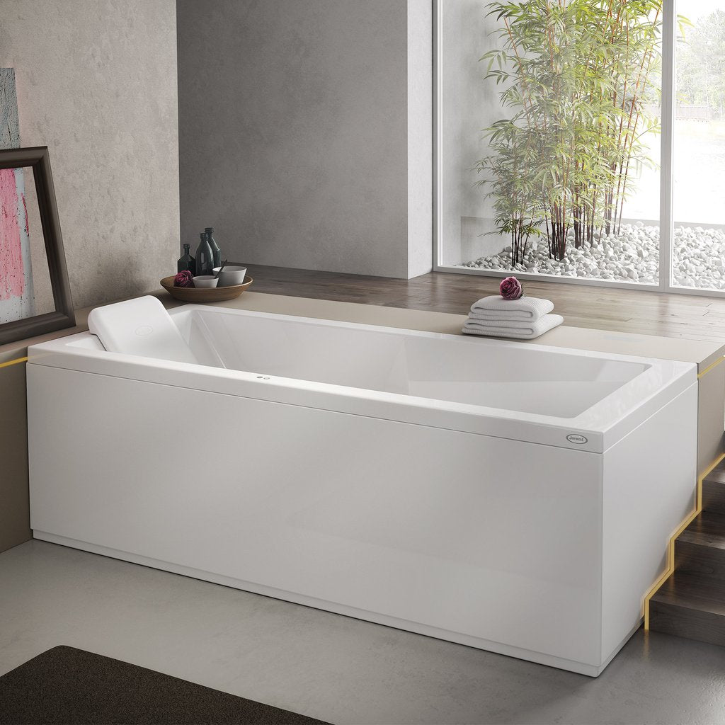 Jacuzzi® Energy Whirlpool Bath With Hydromassage and Underwater Light