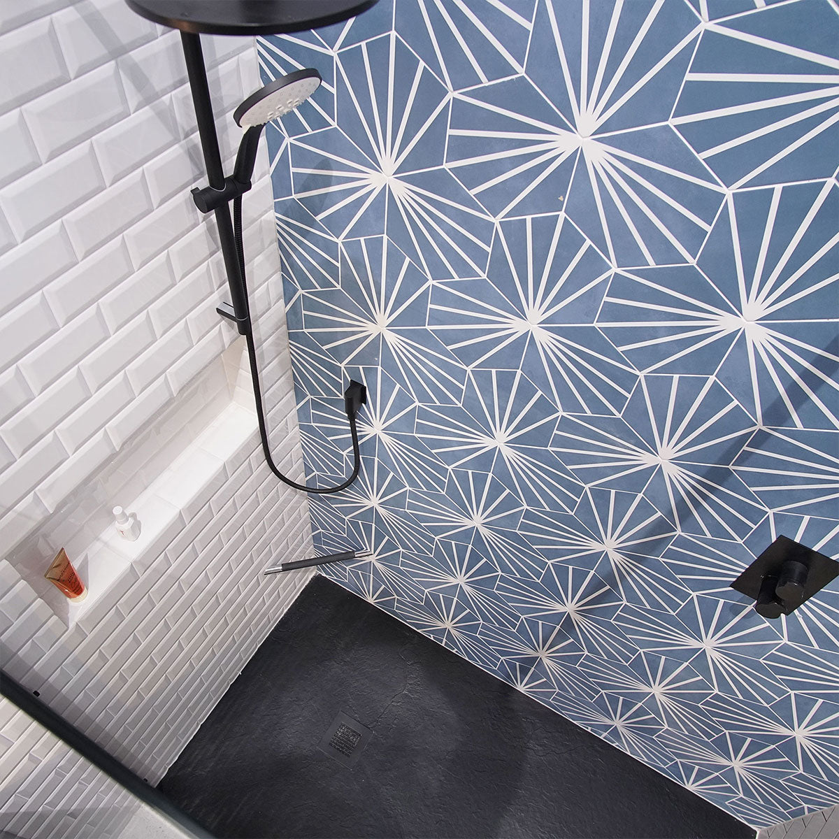 Deluxe Lilypad Azul Hexagon Matt Porcelain Tile 23x20cm