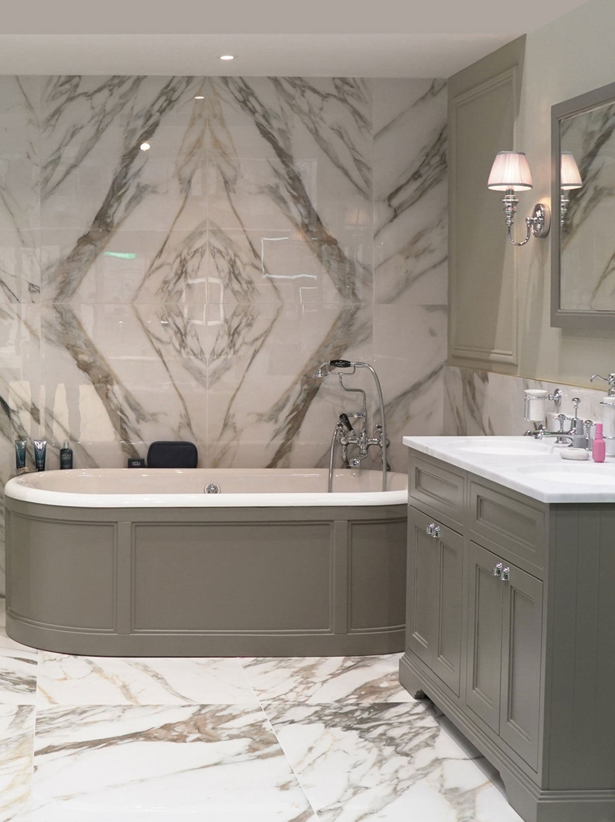 Macchia Vecchia Gold Book Match Porcelain Tile Set Marble Effect Polished 300x150cm