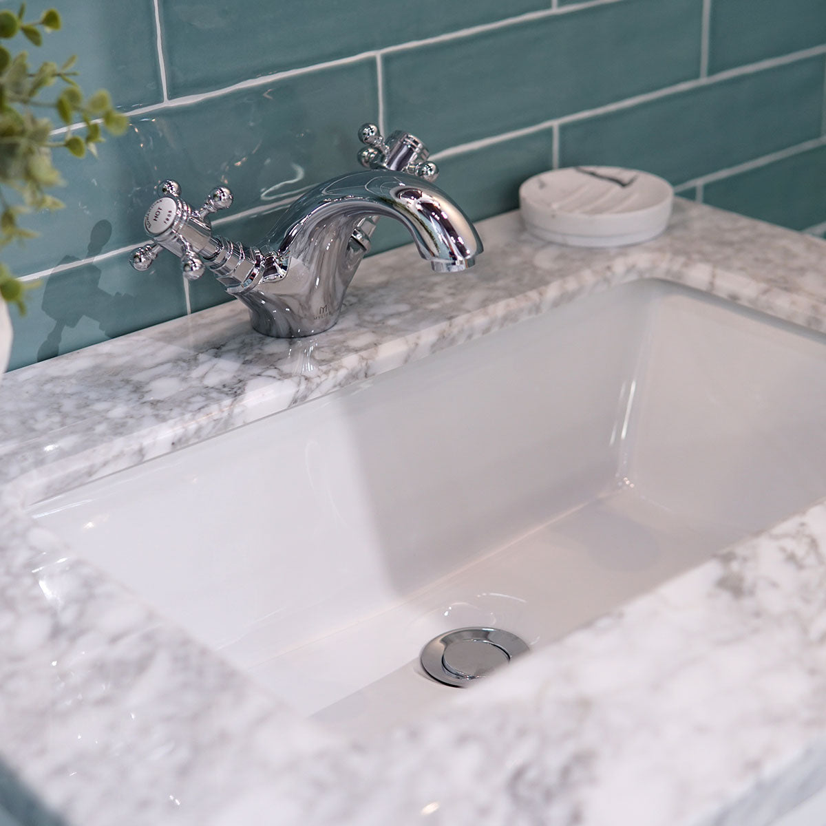 Shelbourne 650 Floorstanding 2-Drawer Marble Top Vanity Unit with Basin