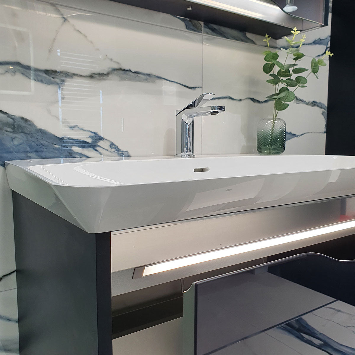 Utopia Lustre 1-Drawer Wall Hung Vanity Unit With led illumination