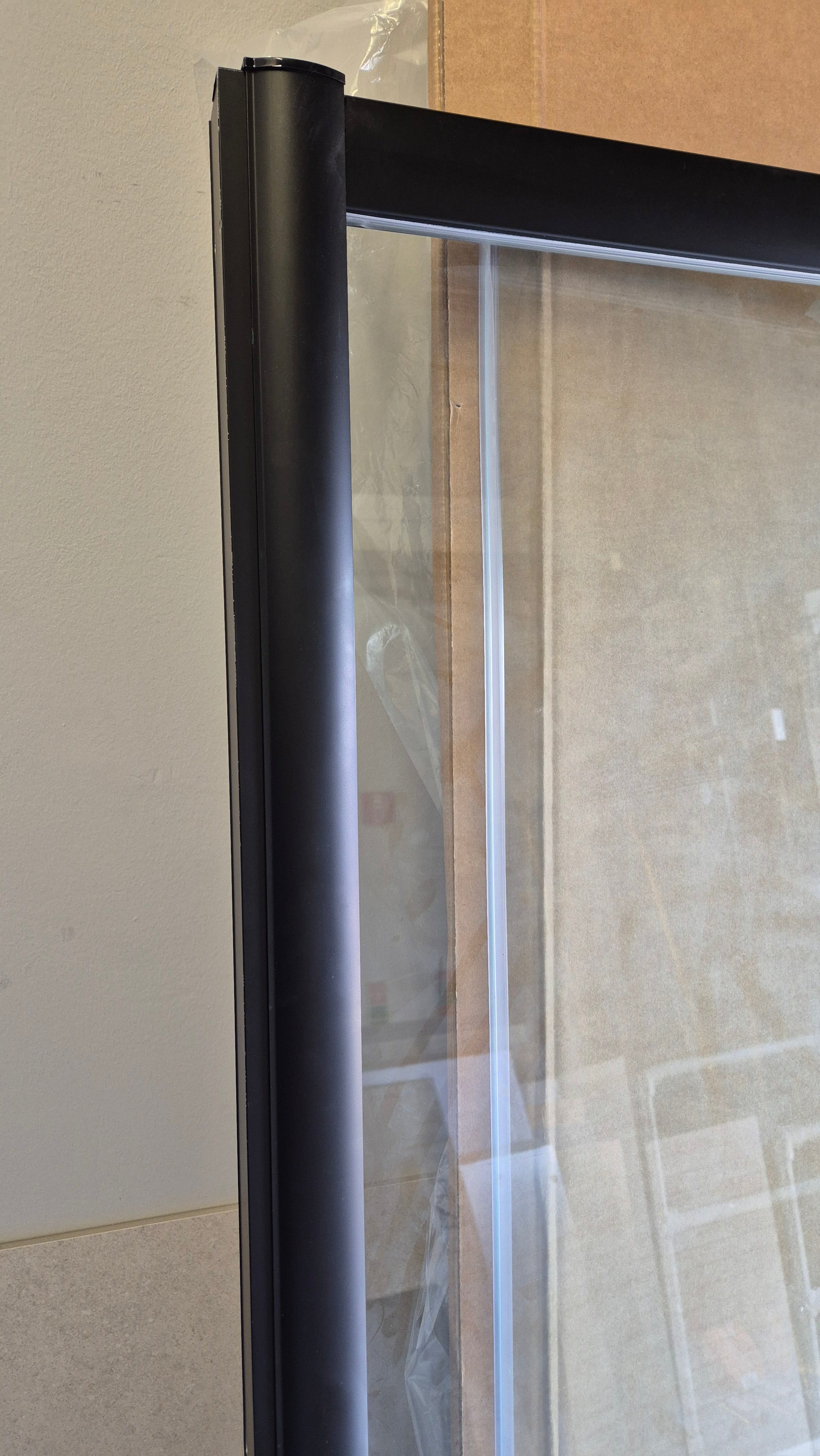 Ex-Display Image i4 1400mm Sliding Shower Door - Matt Black
