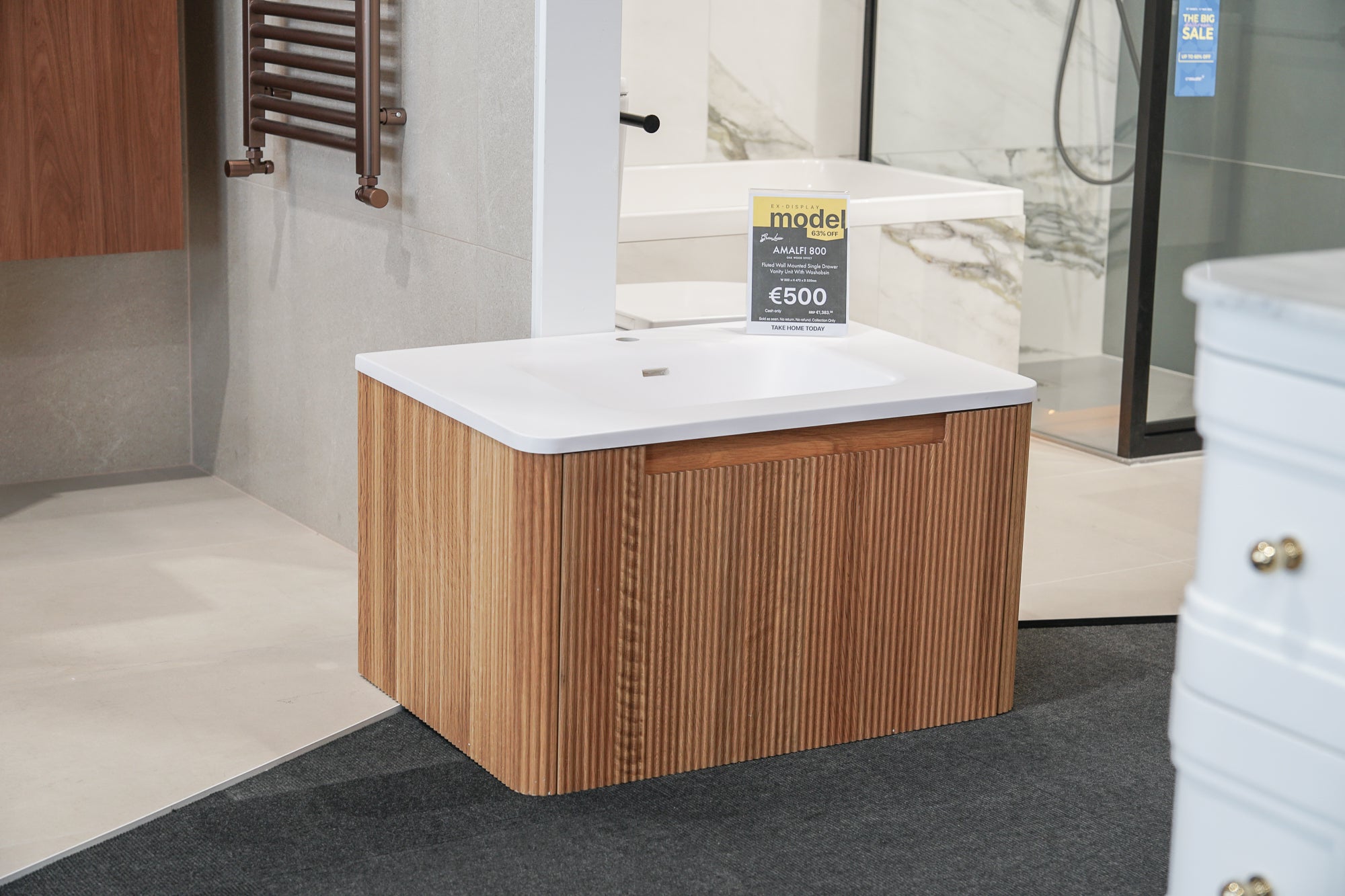 Ex-Display Granlusso™ Amalfi 800 Oak Fluted Wall Mounted Vanity Unit With Washbasin