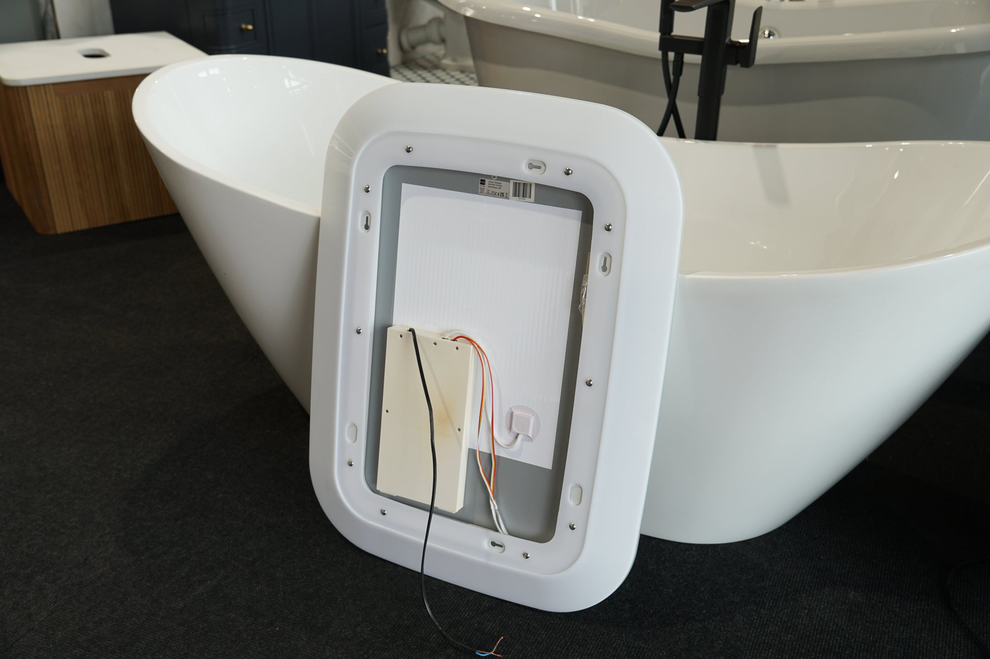 Ex-Display HiB Cassini 60 Curve Deep Border LED Illuminated Mirror