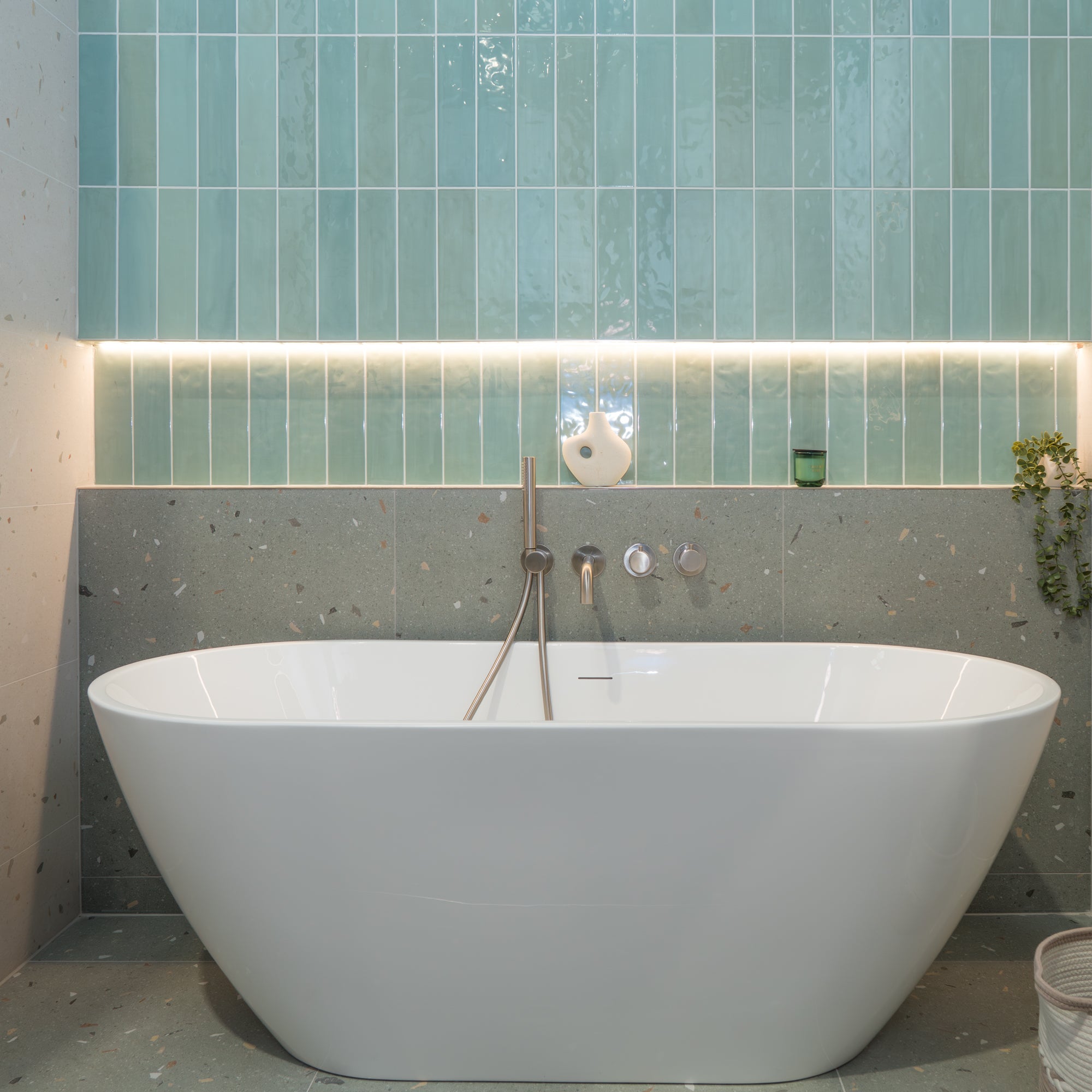 Flaming Mint Ceramic Wall Tile 8x31.5cm Gloss