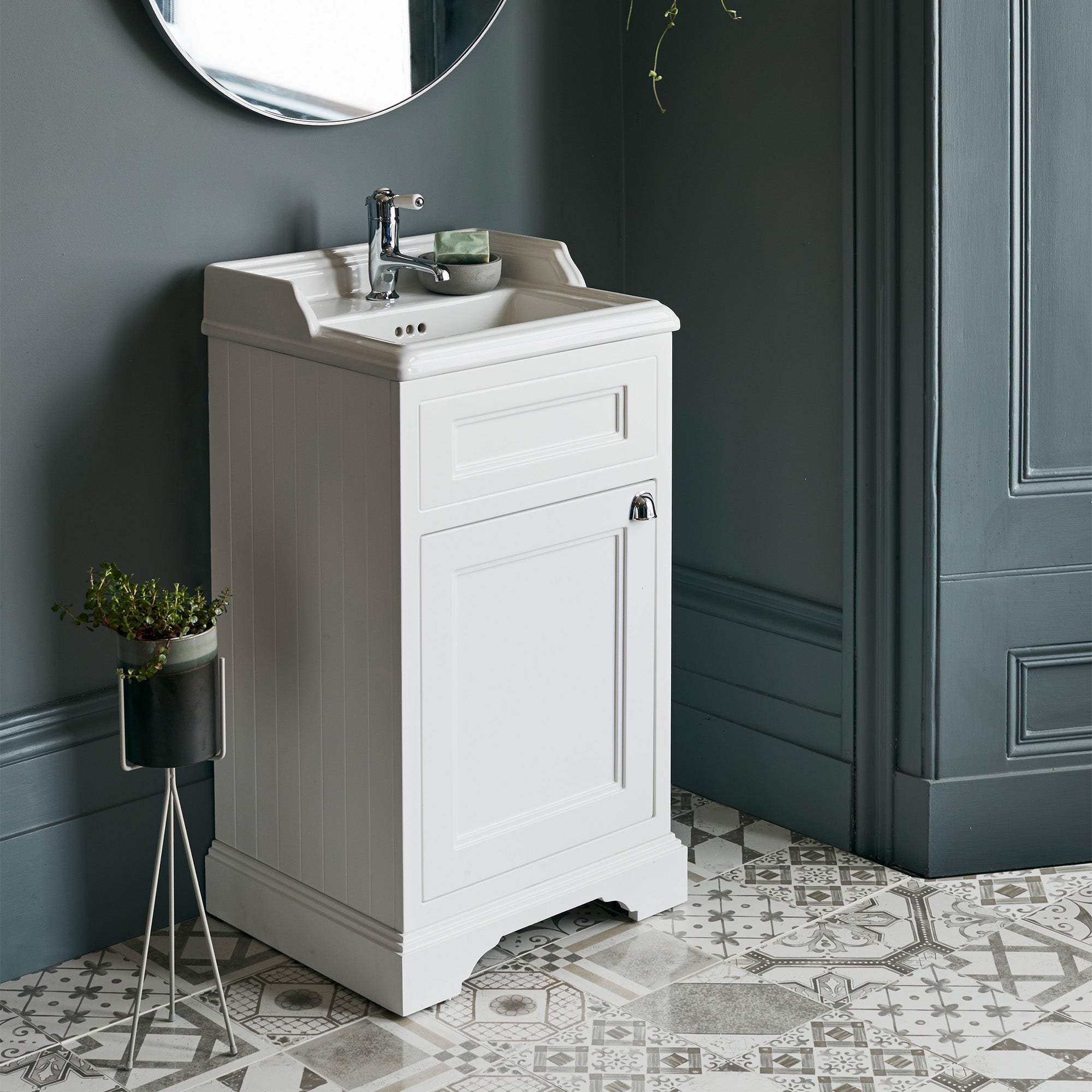 burlington 50 freestanding cloakroom vanity unit with basin matt white
