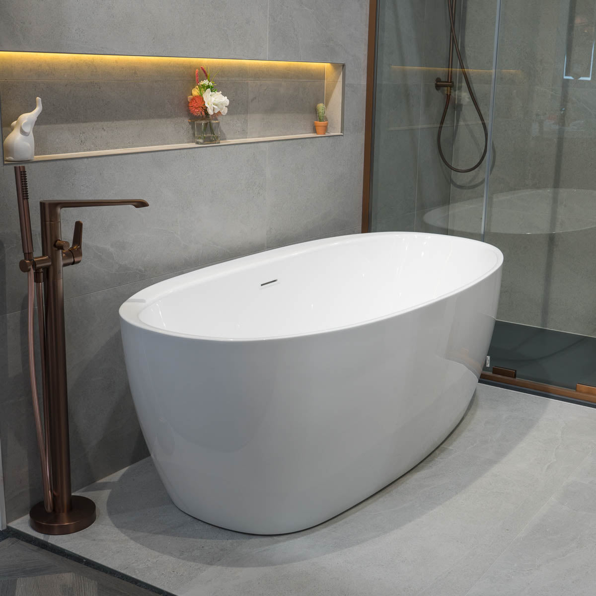 Deluxe Corrib 1700 Freestanding Bath With Tap Ledge - Acrylic