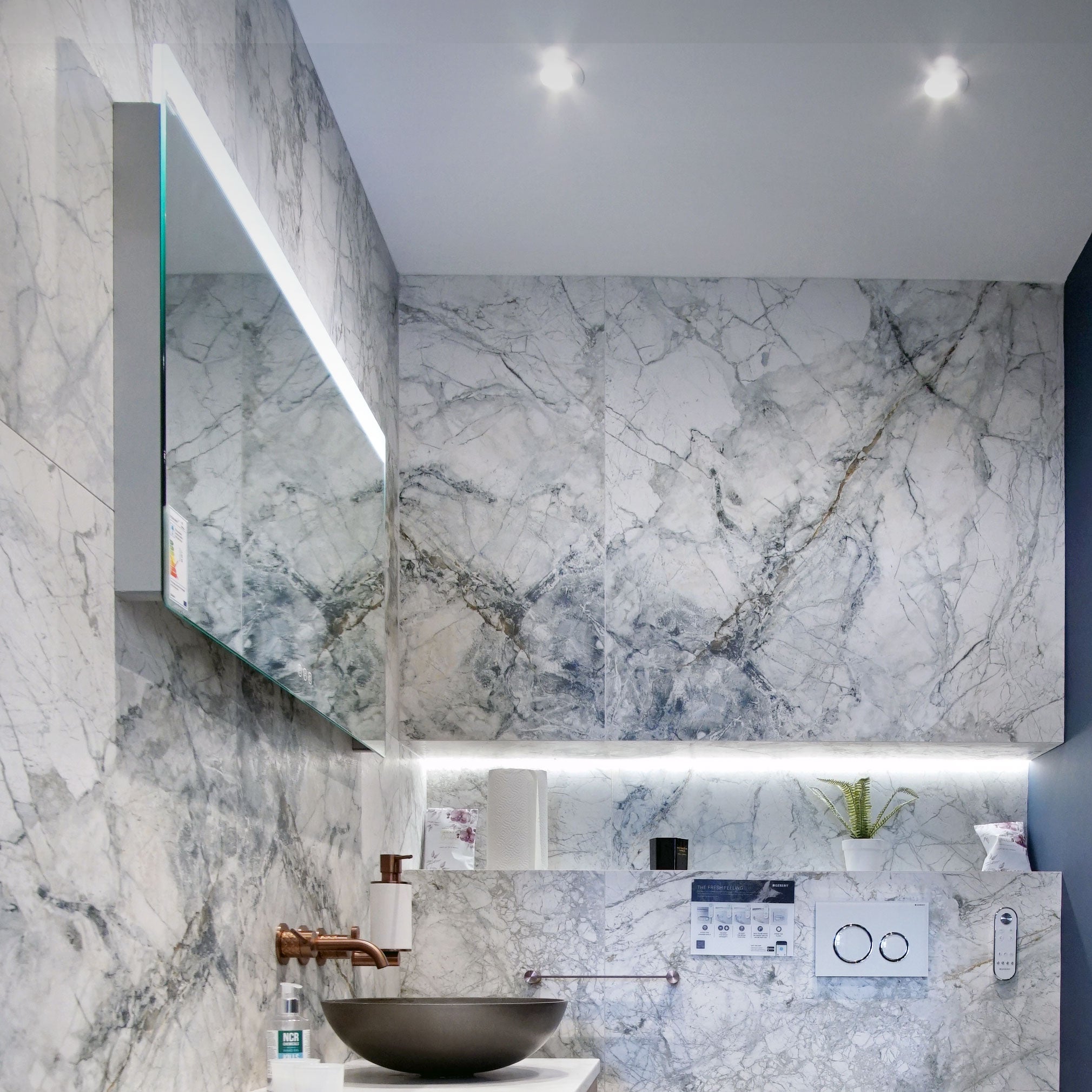 Ex-Display Crosswater Glide Illuminated Mirror - 1000x600mm