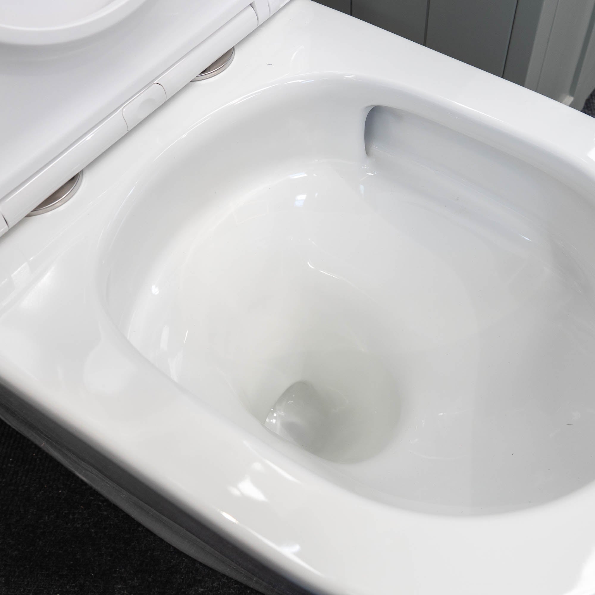 Granlusso Sorrento Rimless WC with Geberit Tornado Flush System and Soft Close Quick Release Seat