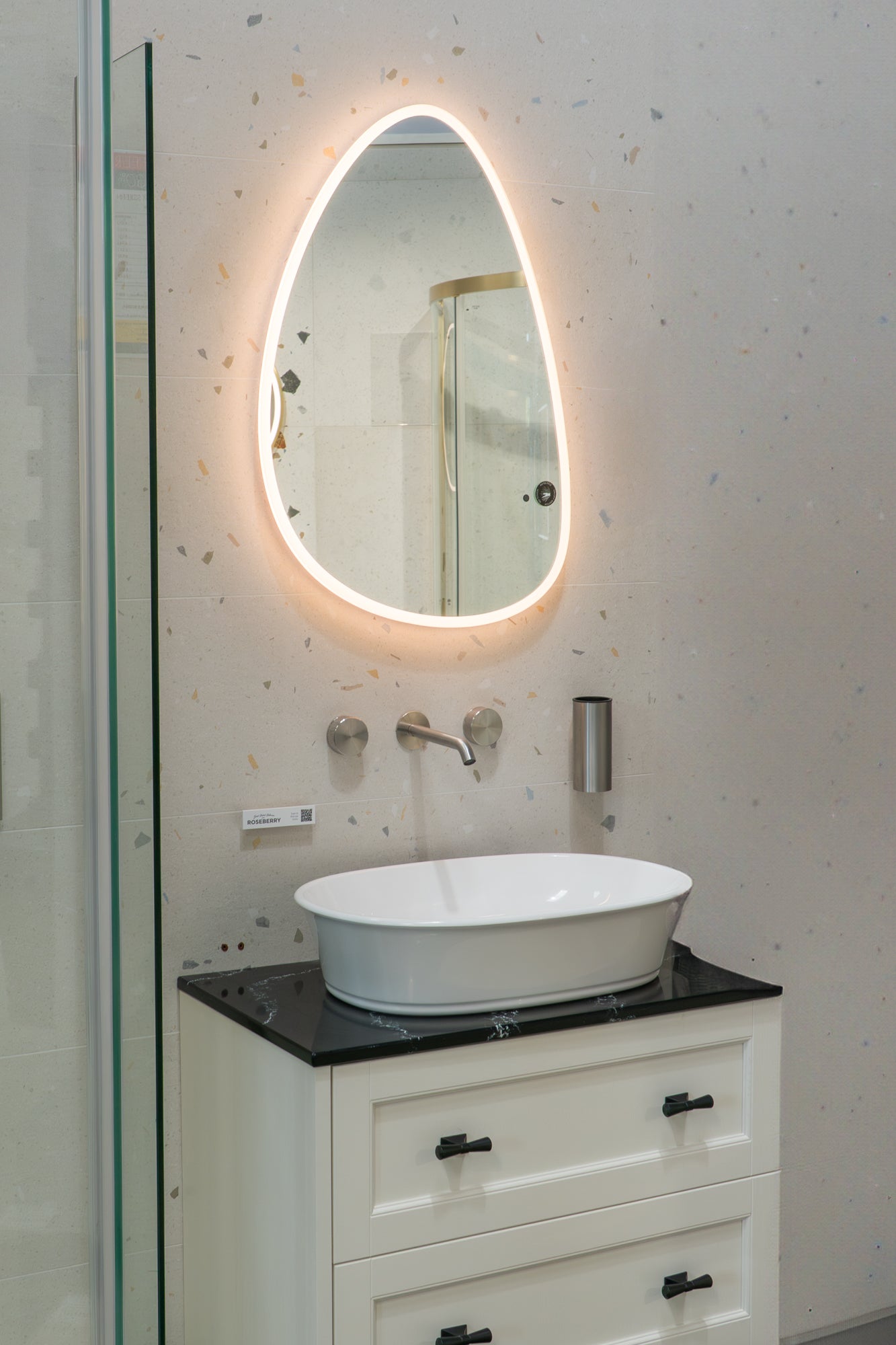 Granlusso Pebble Illuminated Bathroom Mirror - 800x550mm