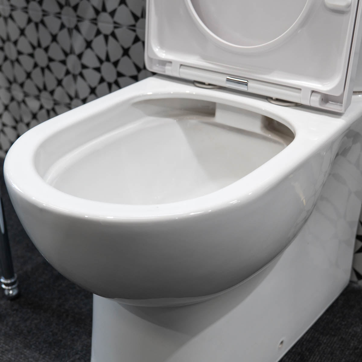 Granlusso Serenity Rimless Semi-Comfort Height Close Coupled Toilet with Soft Close Quick Release Seat