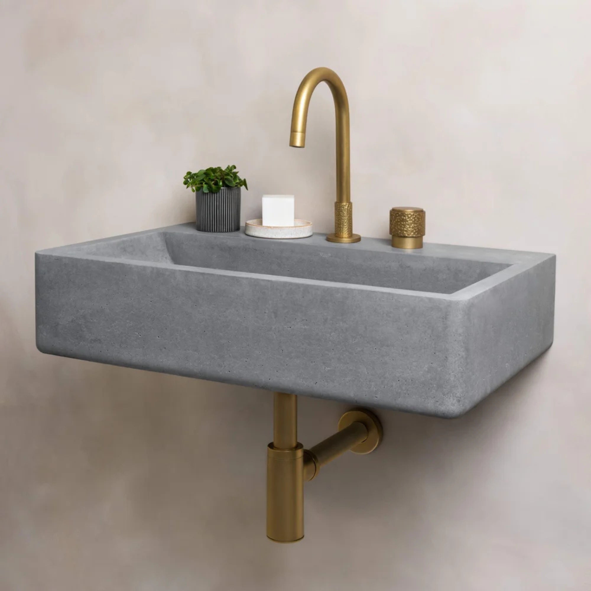 kast nilo wall-hung concrete basin With Shelf Surface