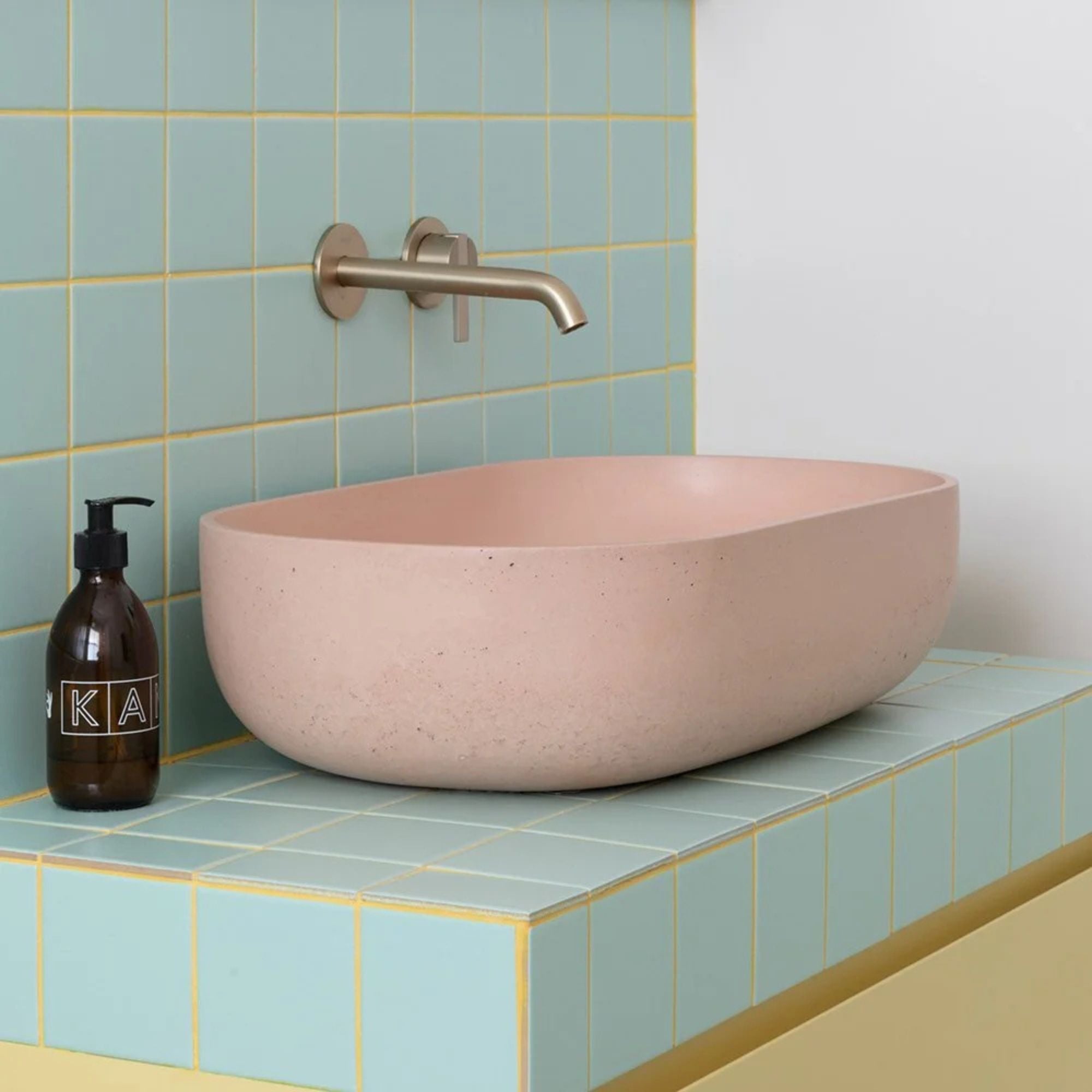 Kast Rho Curved Countertop Concrete Basin