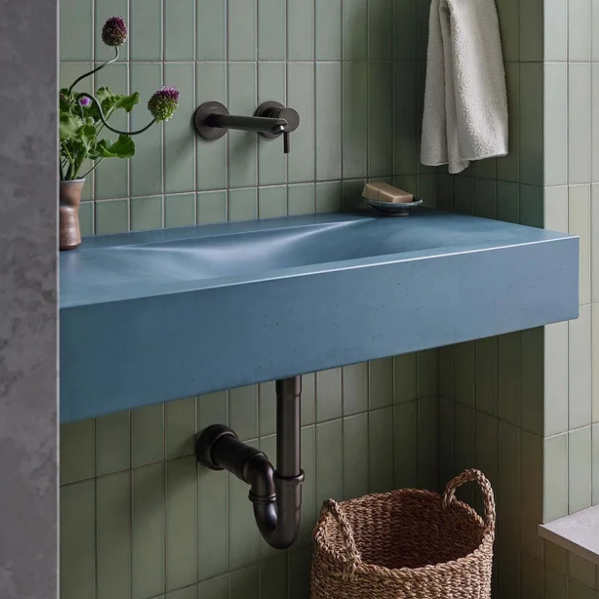 Kast Sono Rectangle Wall-Hung Concrete Basin With Shelf Surface